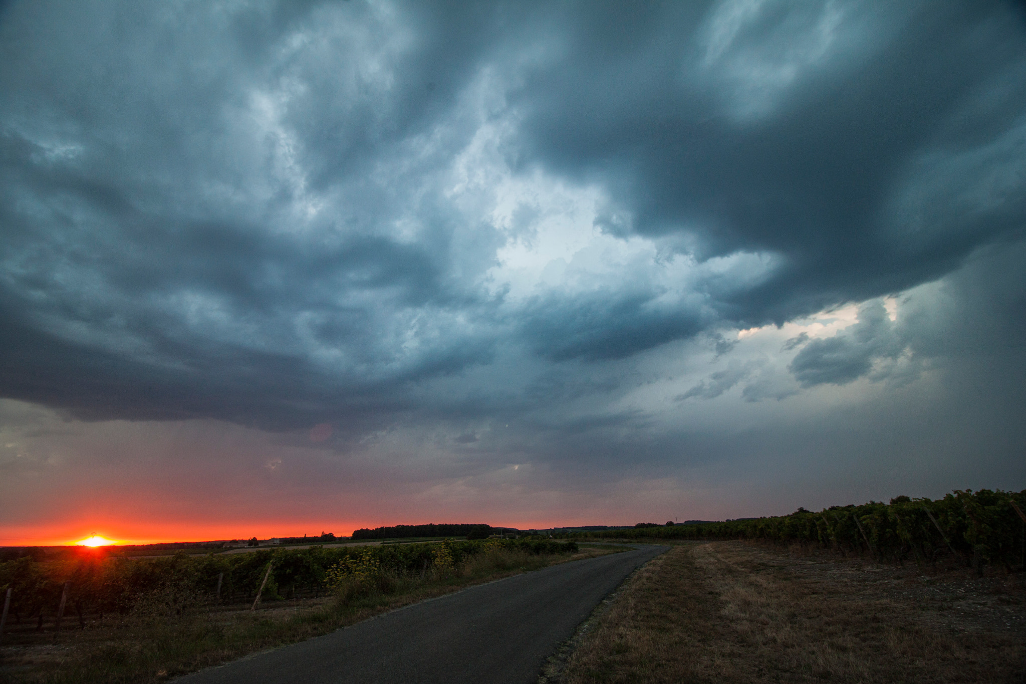 Canon EF-S 10-18mm F4.5–5.6 IS STM sample photo. Thunderstorm photography
