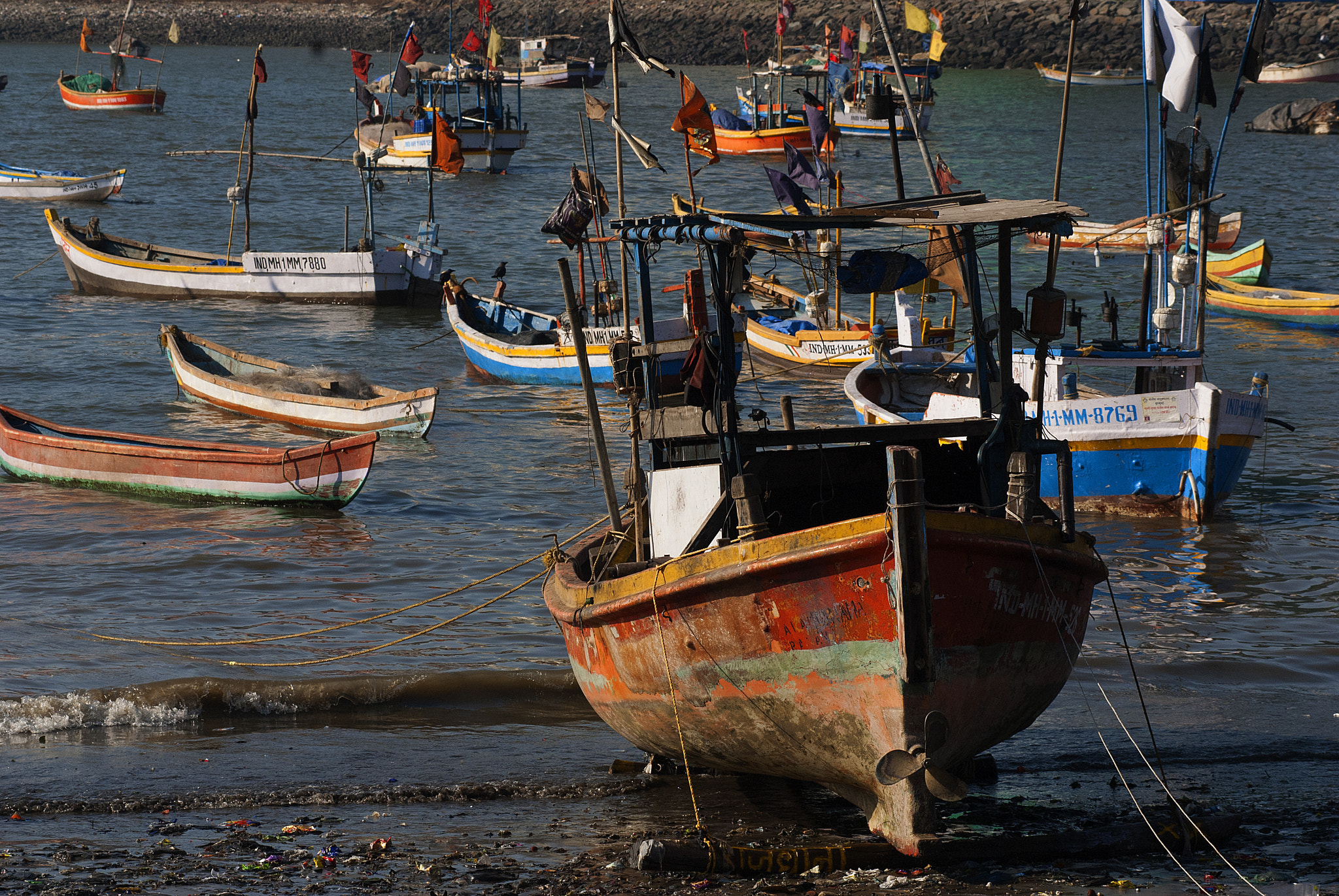 AF Zoom-Nikkor 80-200mm f/2.8 ED sample photo. Boats, mumbai photography