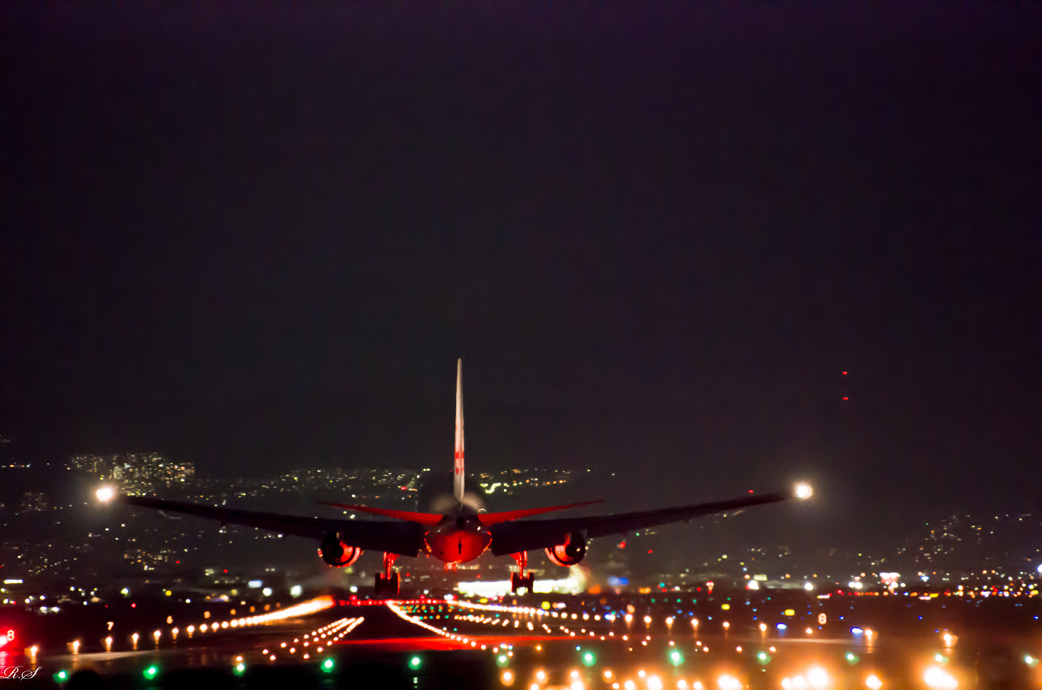 Pentax smc DA* 50-135mm F2.8 ED (IF) SDM sample photo. Red body photography