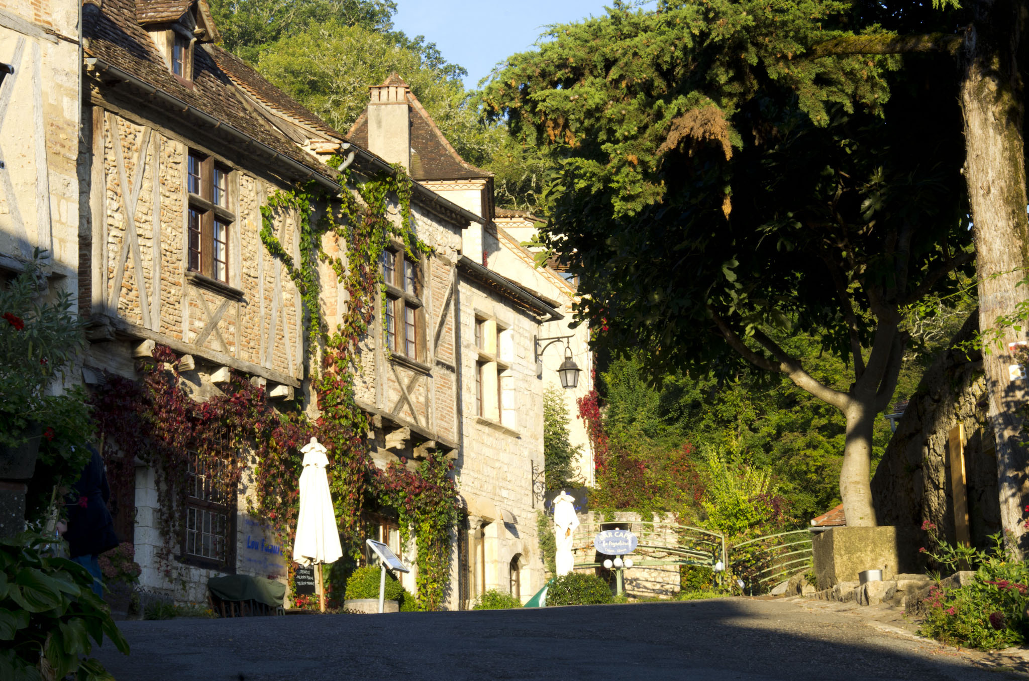 Pentax K-5 sample photo. Saint-cirq lapopie photography