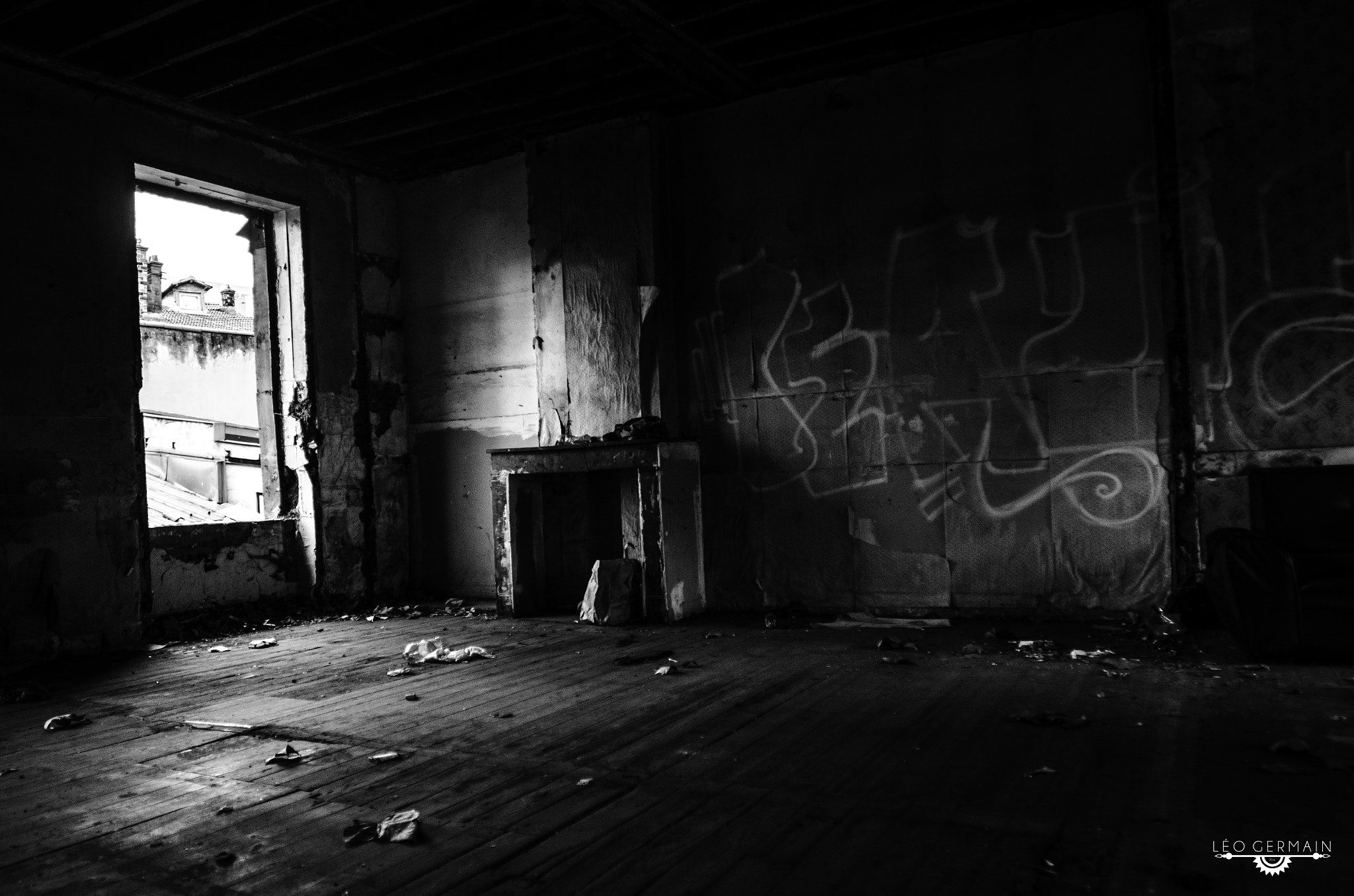 Nikon AF-S Nikkor 17-35mm F2.8D ED-IF sample photo. Fenêtre sur le monde photography