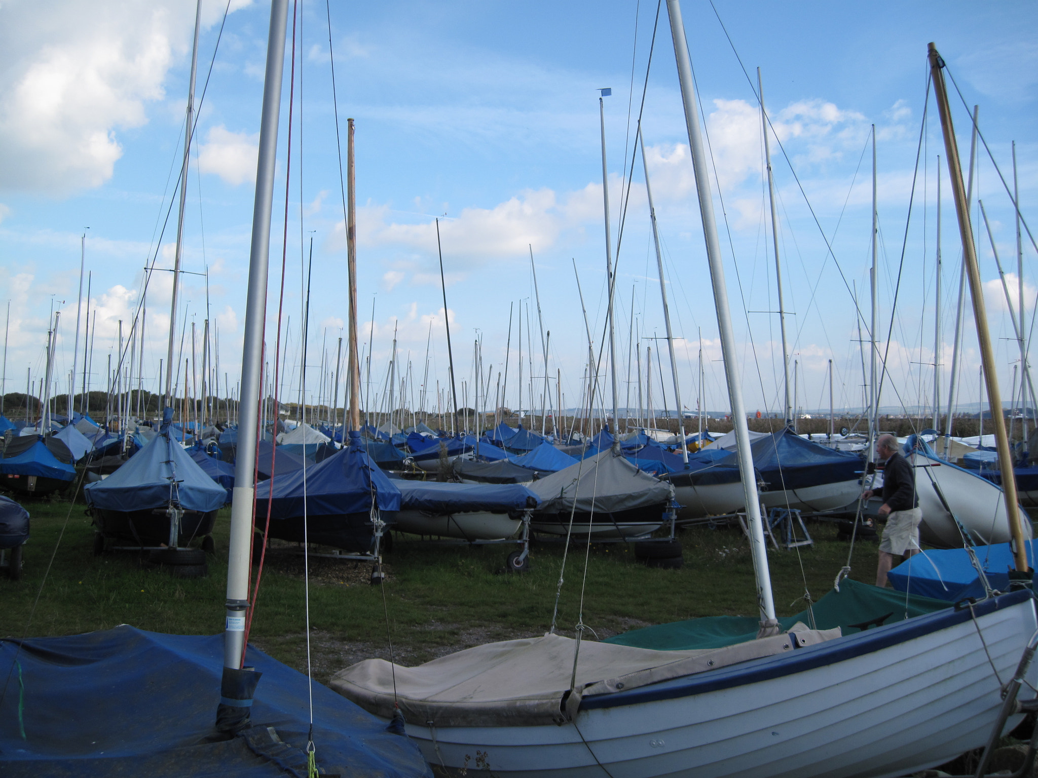 Canon PowerShot SD990 IS (Digital IXUS 980 IS / IXY Digital 3000 IS) sample photo. Blue boats study photography
