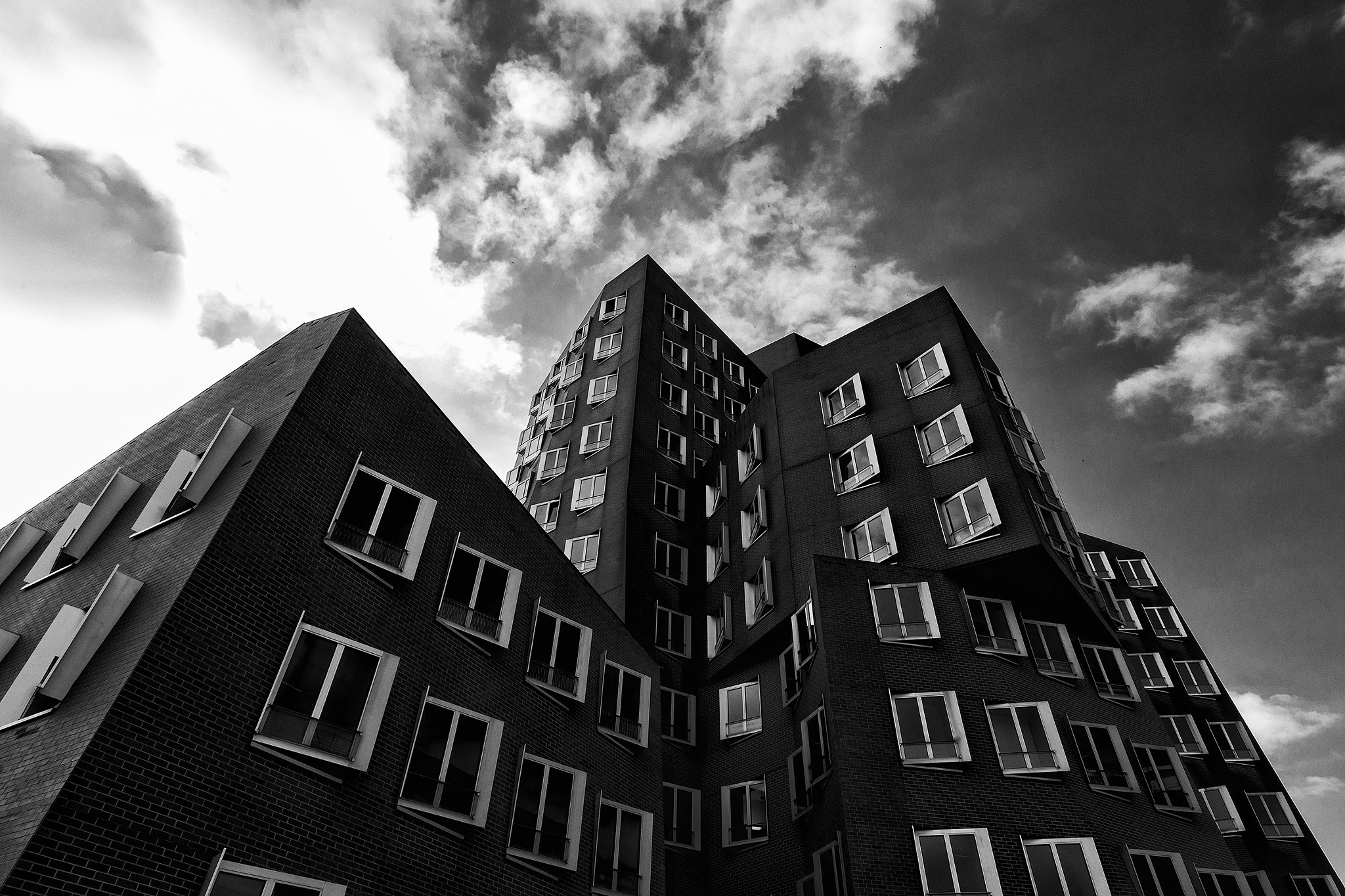 Sigma 20mm EX f/1.8 sample photo. Dusseldorf - ii photography