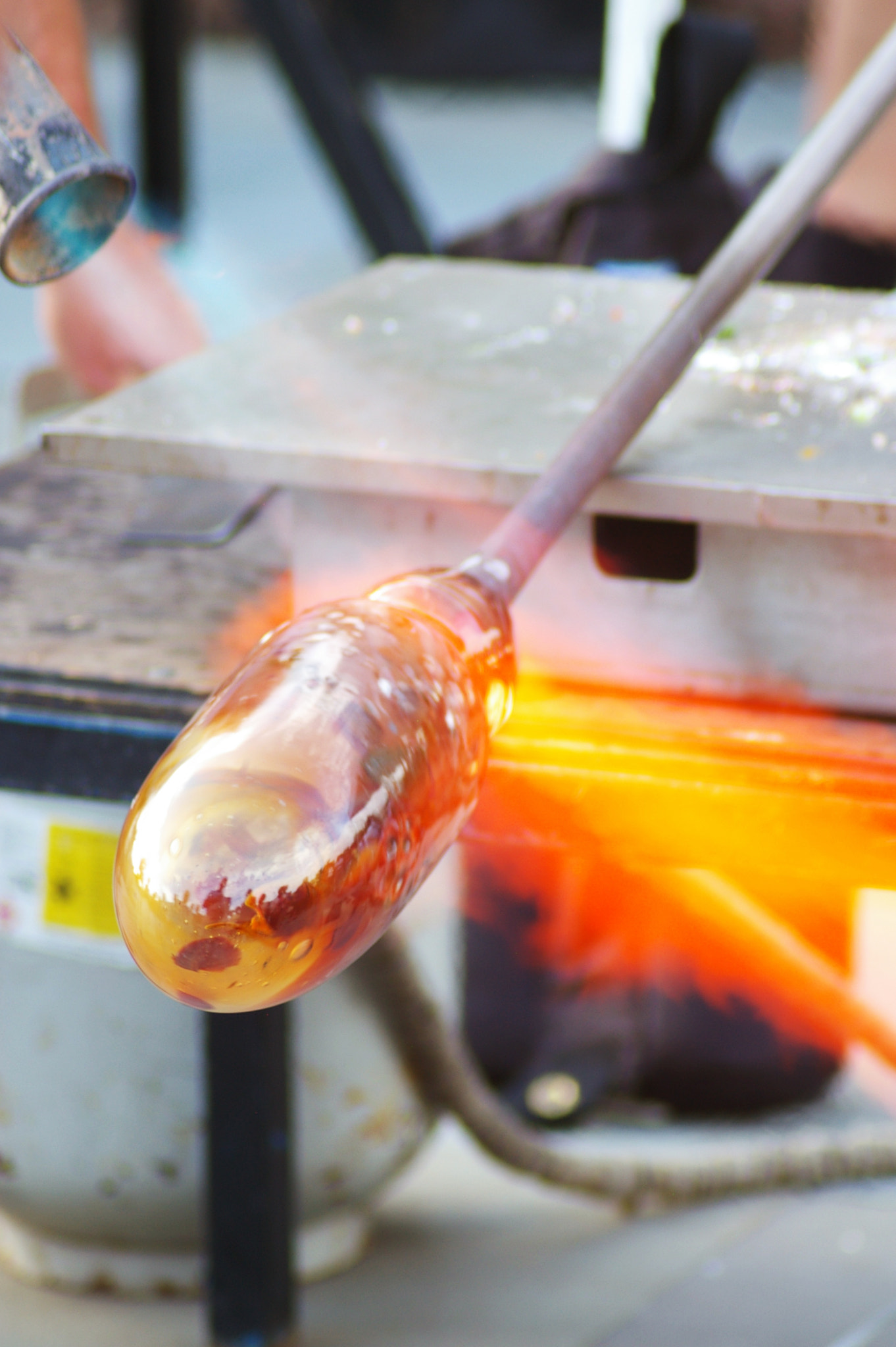 Pentax *ist DL sample photo. Glass blower photography