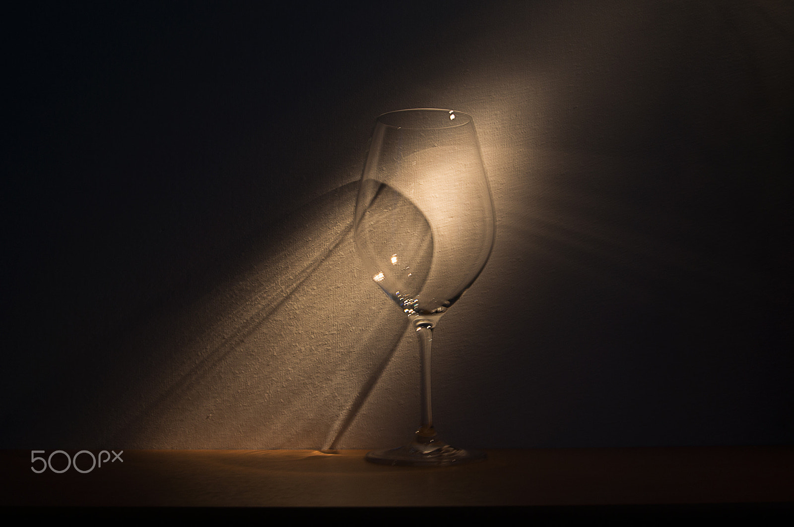 Sony Alpha DSLR-A580 + Sony 28-75mm F2.8 SAM sample photo. Large glass of red wine on dark background photography