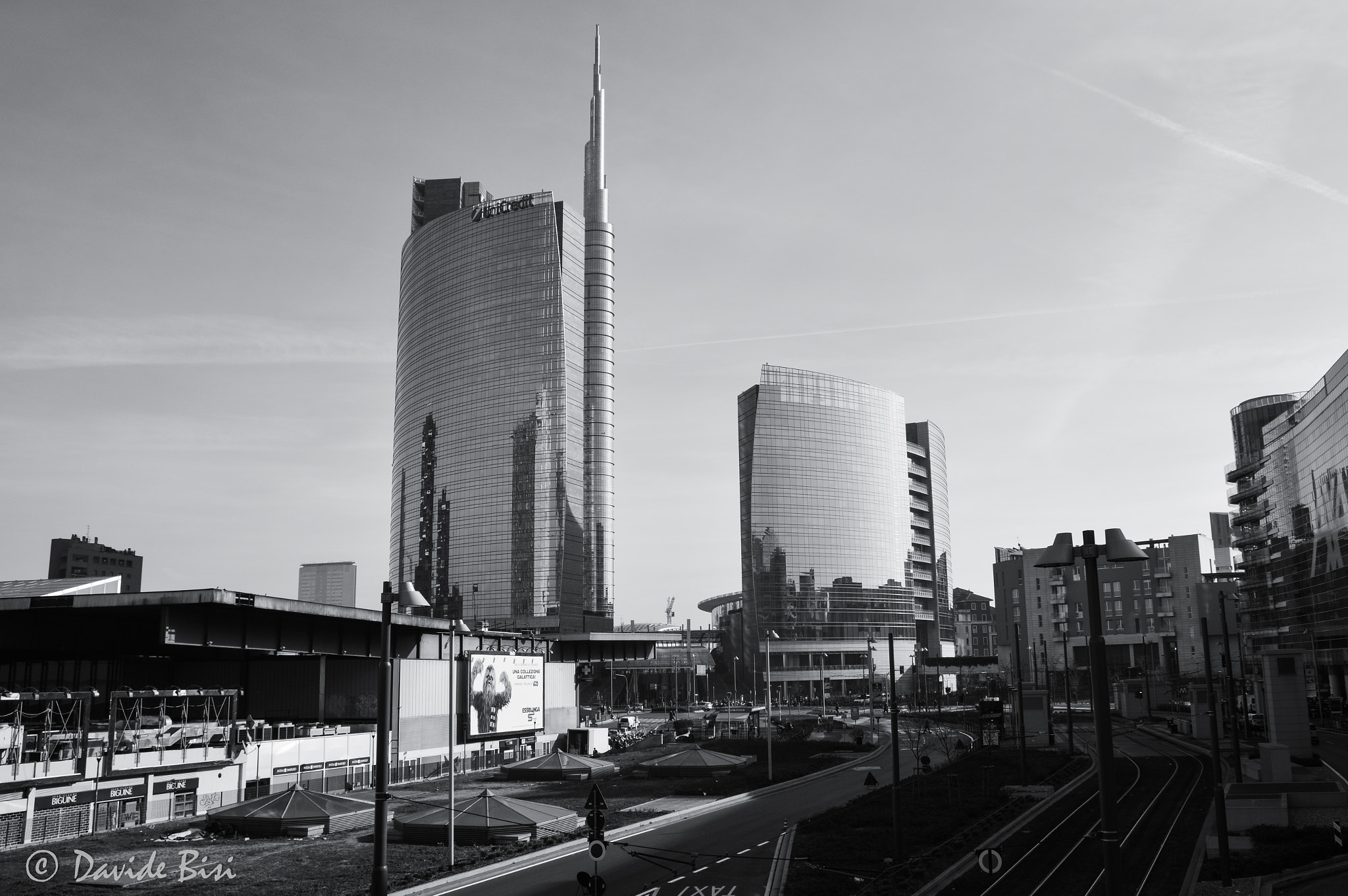 Sigma 17-70mm F2.8-4 DC Macro OS HSM | C sample photo. The new milan photography
