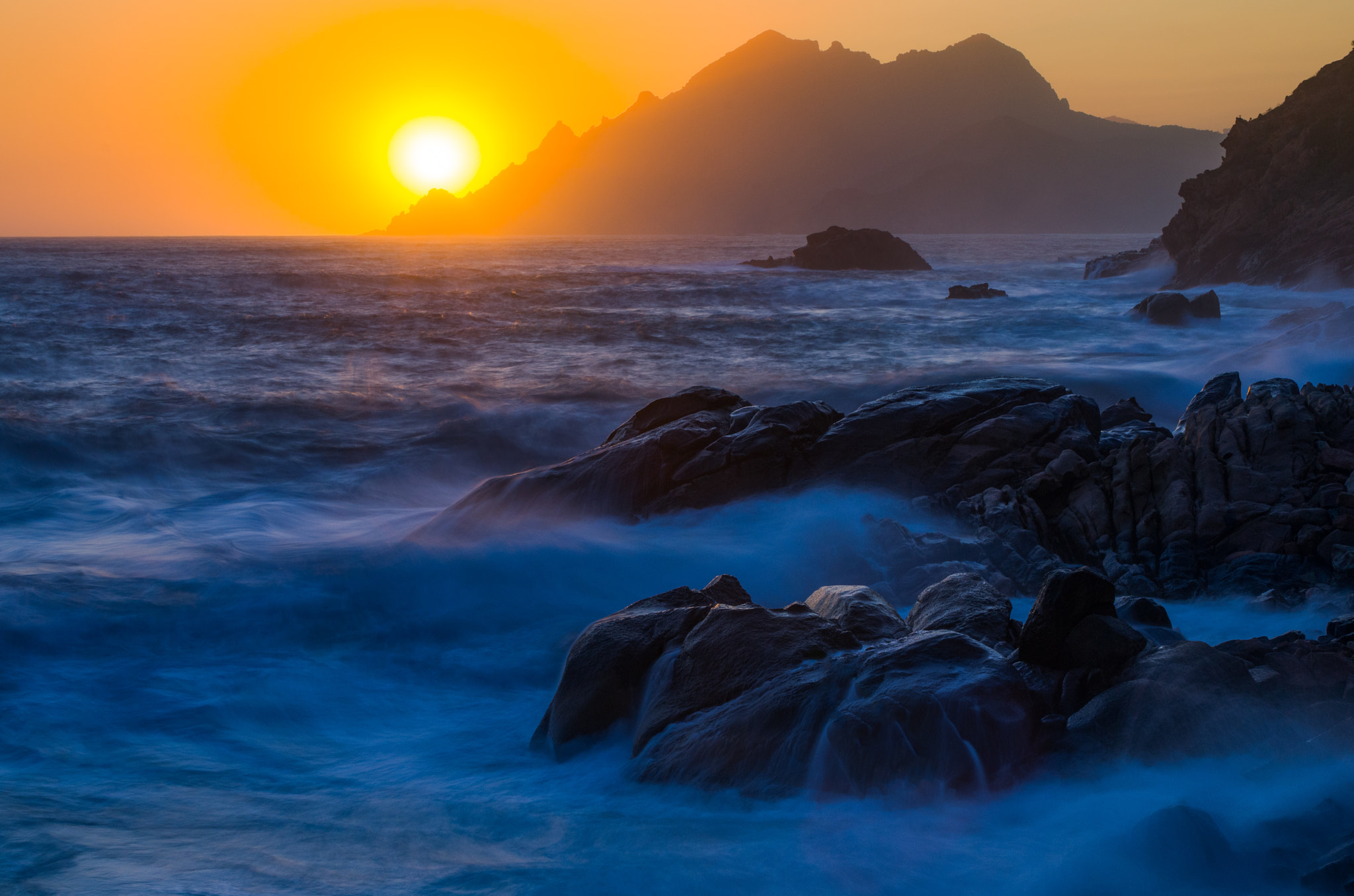 Nikon D7000 + AF Zoom-Nikkor 35-70mm f/2.8 sample photo. Rough seas photography