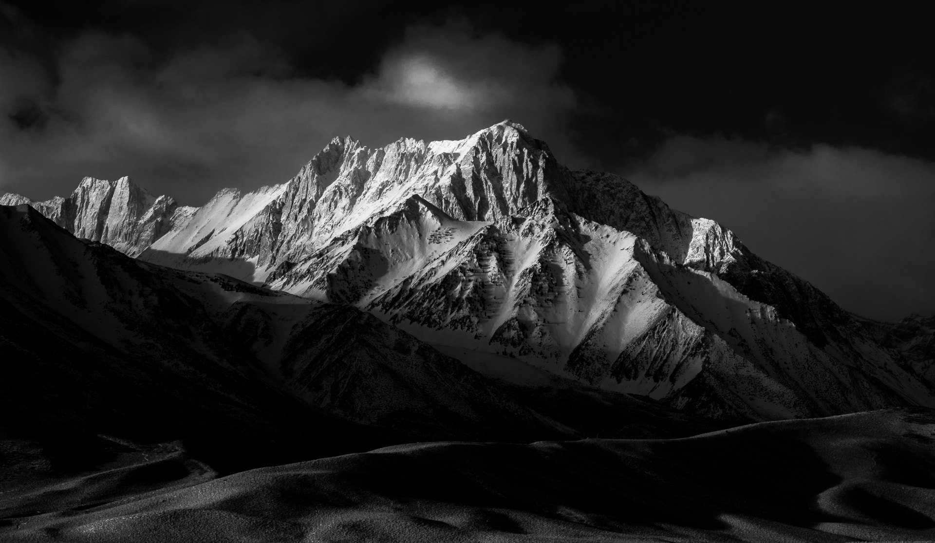 smc PENTAX-DA L 55-300mm F4-5.8 ED sample photo. Morning light on the eastern sierras photography
