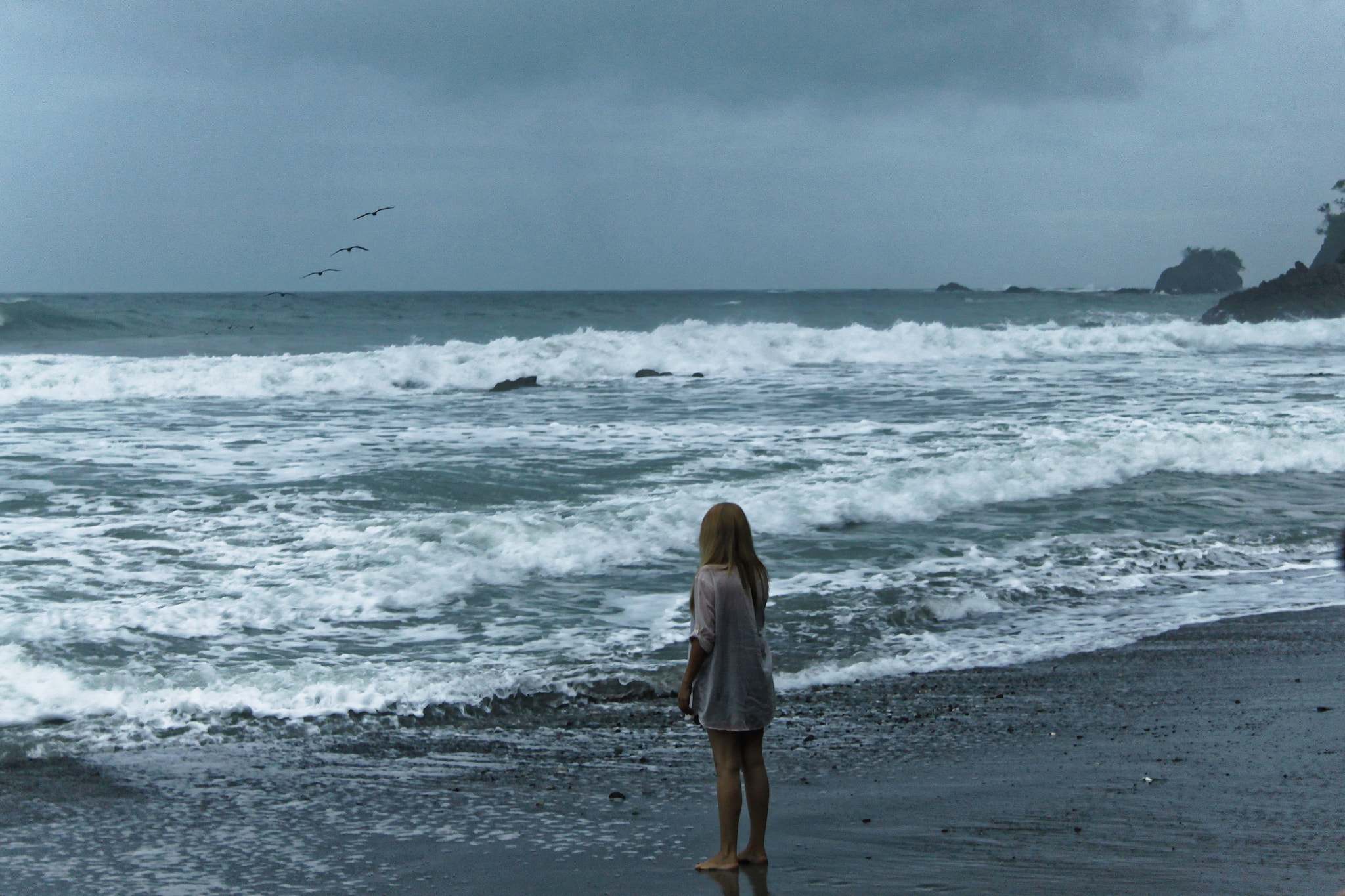 Canon EF-S 18-55mm F3.5-5.6 sample photo. Costa rican beach photography