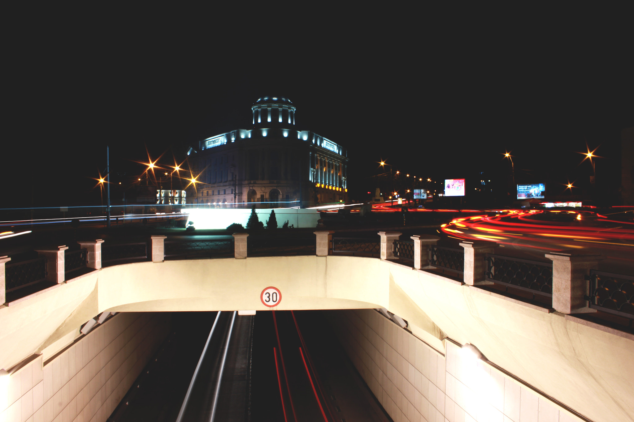 Canon EF-S 18-55mm F3.5-5.6 sample photo. Night city photography