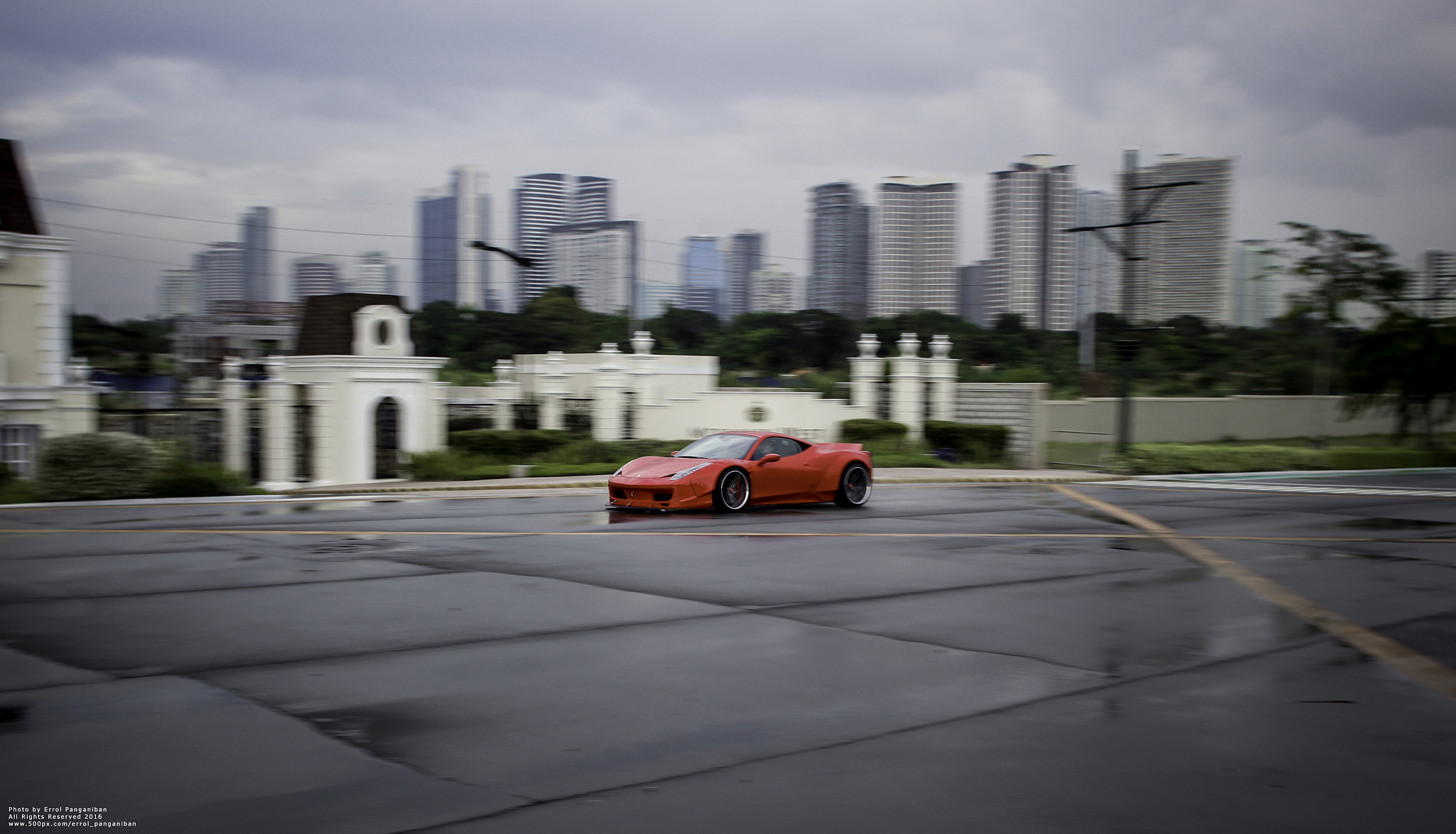 Canon EOS 600D (Rebel EOS T3i / EOS Kiss X5) + Canon EF 20mm F2.8 USM sample photo. Liberty walk 458 photography