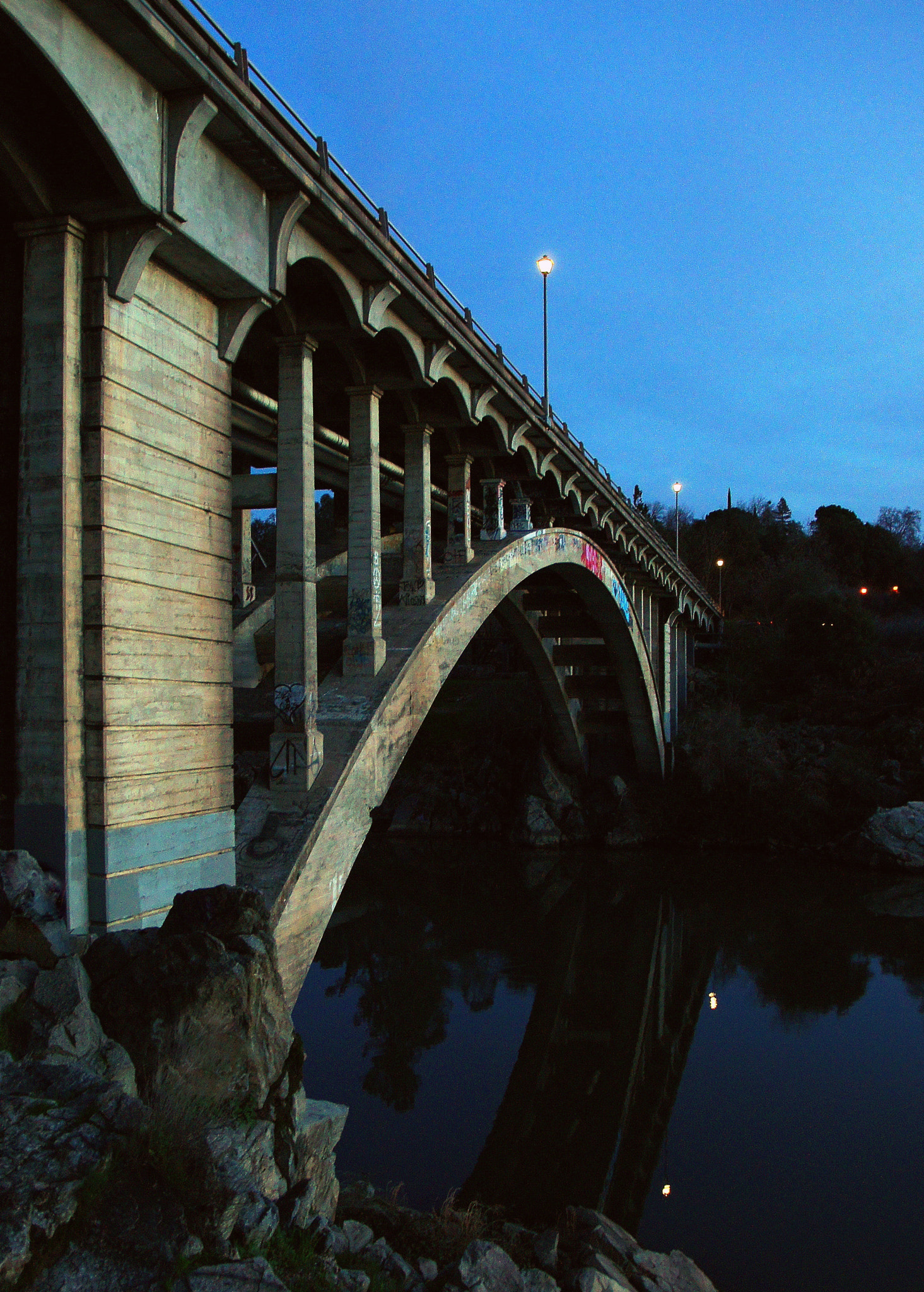 Sony Alpha DSLR-A550 + Sigma 17-70mm F2.8-4.5 (D) sample photo. Rainbow bridge photography