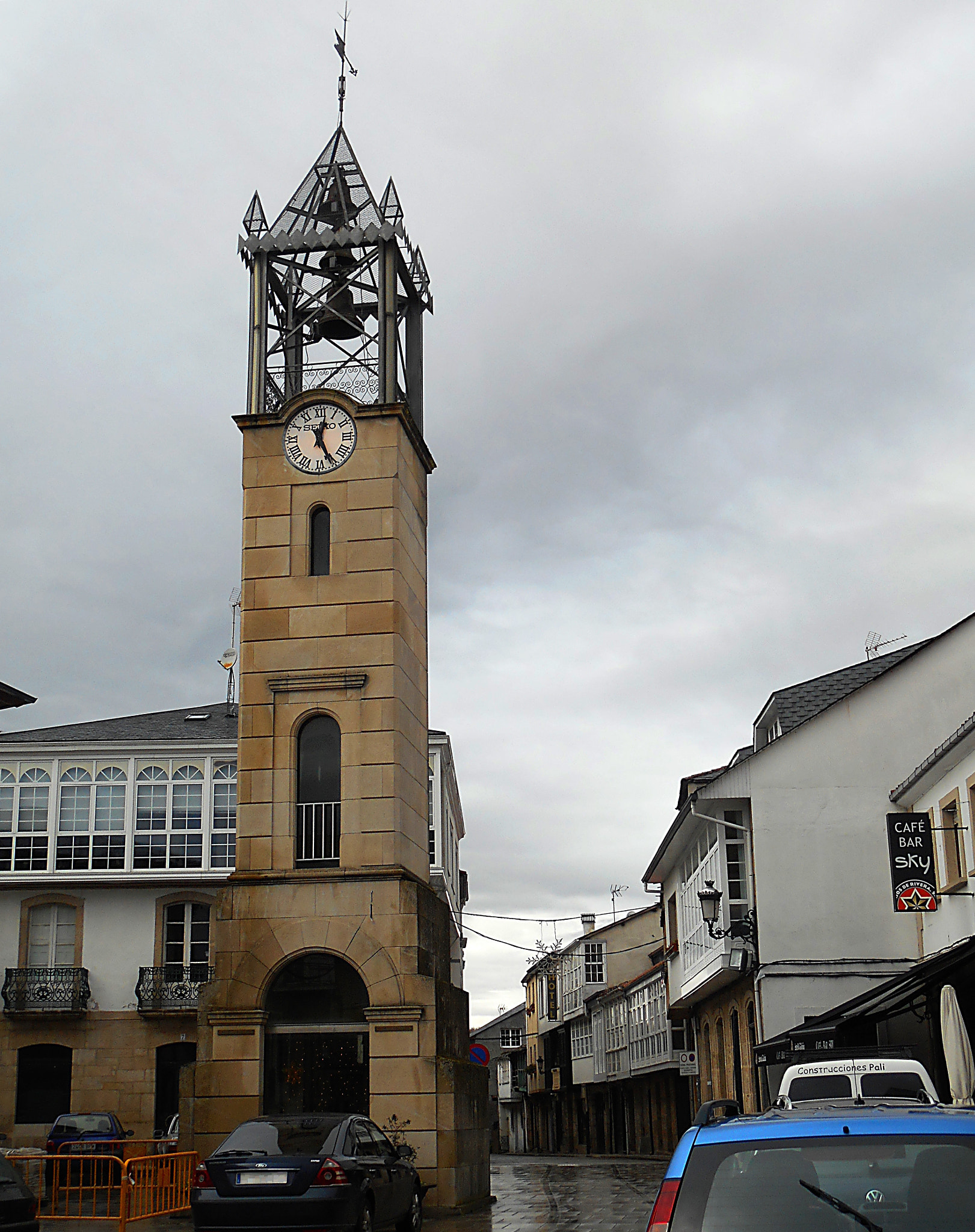 Nikon COOLPIX S6700 sample photo. Clock tower photography