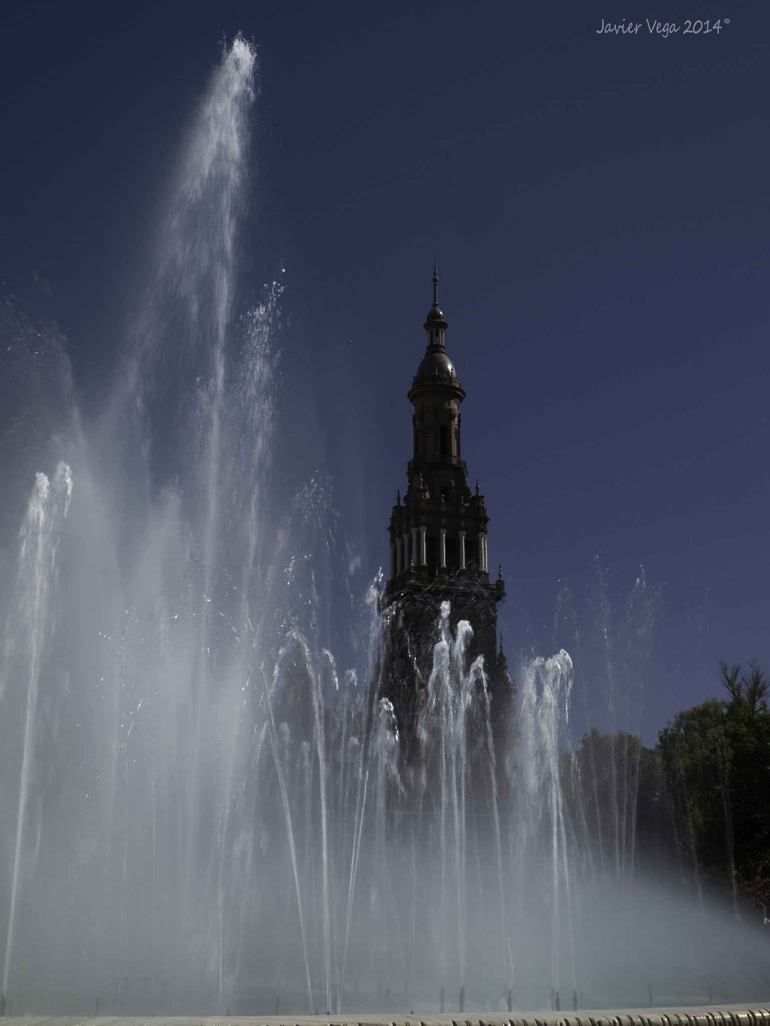 LUMIX G VARIO PZ 14-42/F3.5-5.6 sample photo. Square spain. sevilla. photography