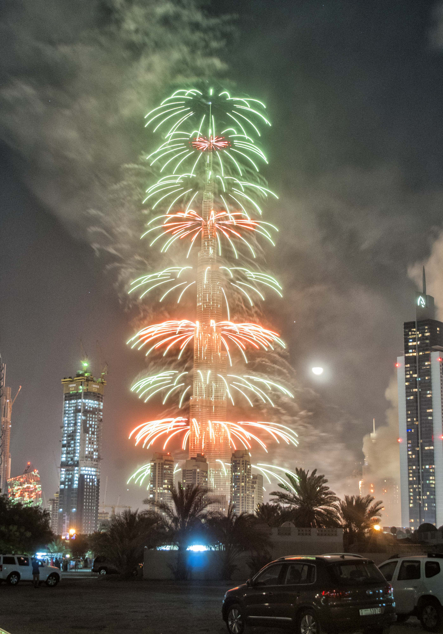 Nikon D300 + Sigma 18-200mm F3.5-6.3 DC sample photo. Burj khalifa photography