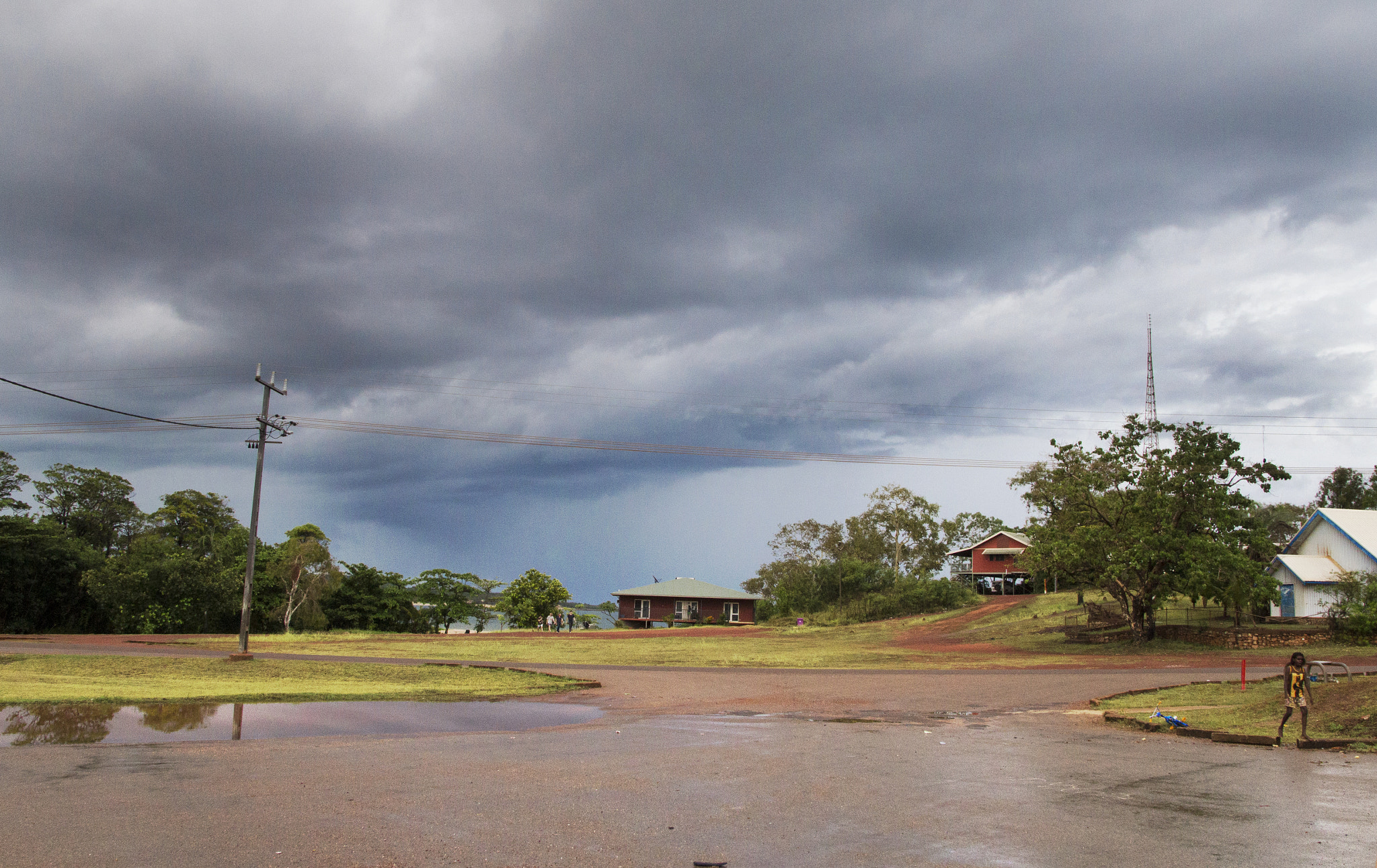 Canon EOS 600D (Rebel EOS T3i / EOS Kiss X5) + Canon EF-S 17-55mm F2.8 IS USM sample photo. Yirrkala storming photography