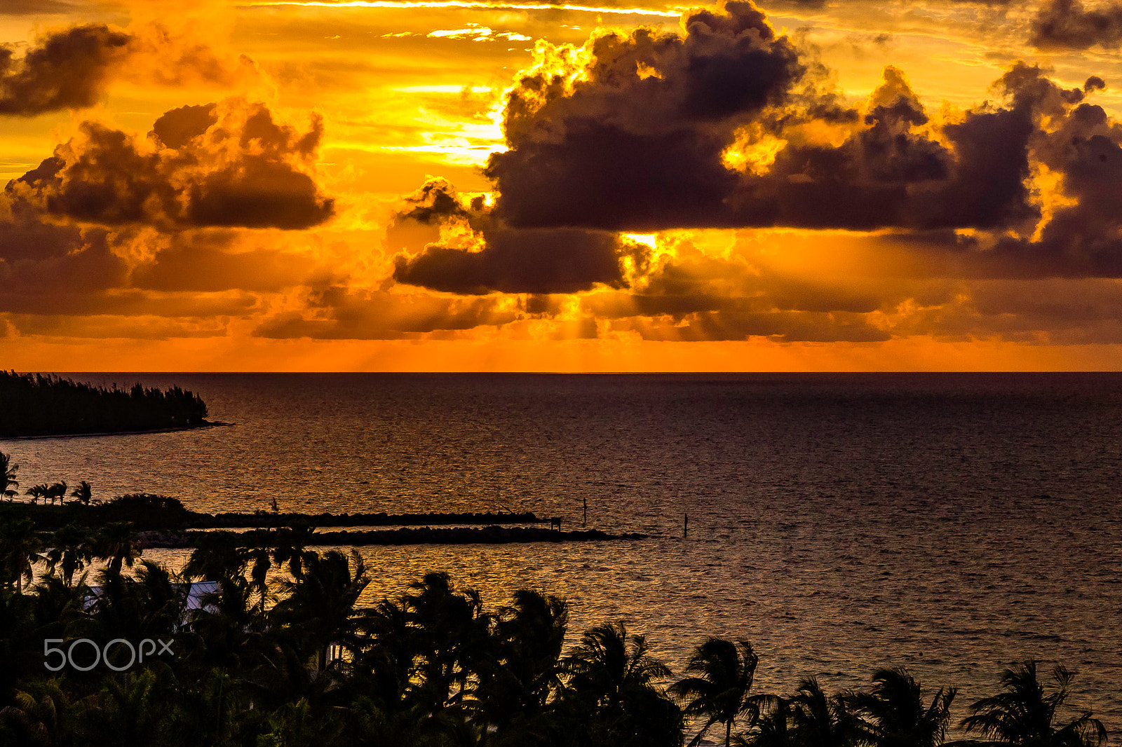 Canon EF-S 17-85mm F4-5.6 IS USM sample photo. The golden rays of the sunrise photography