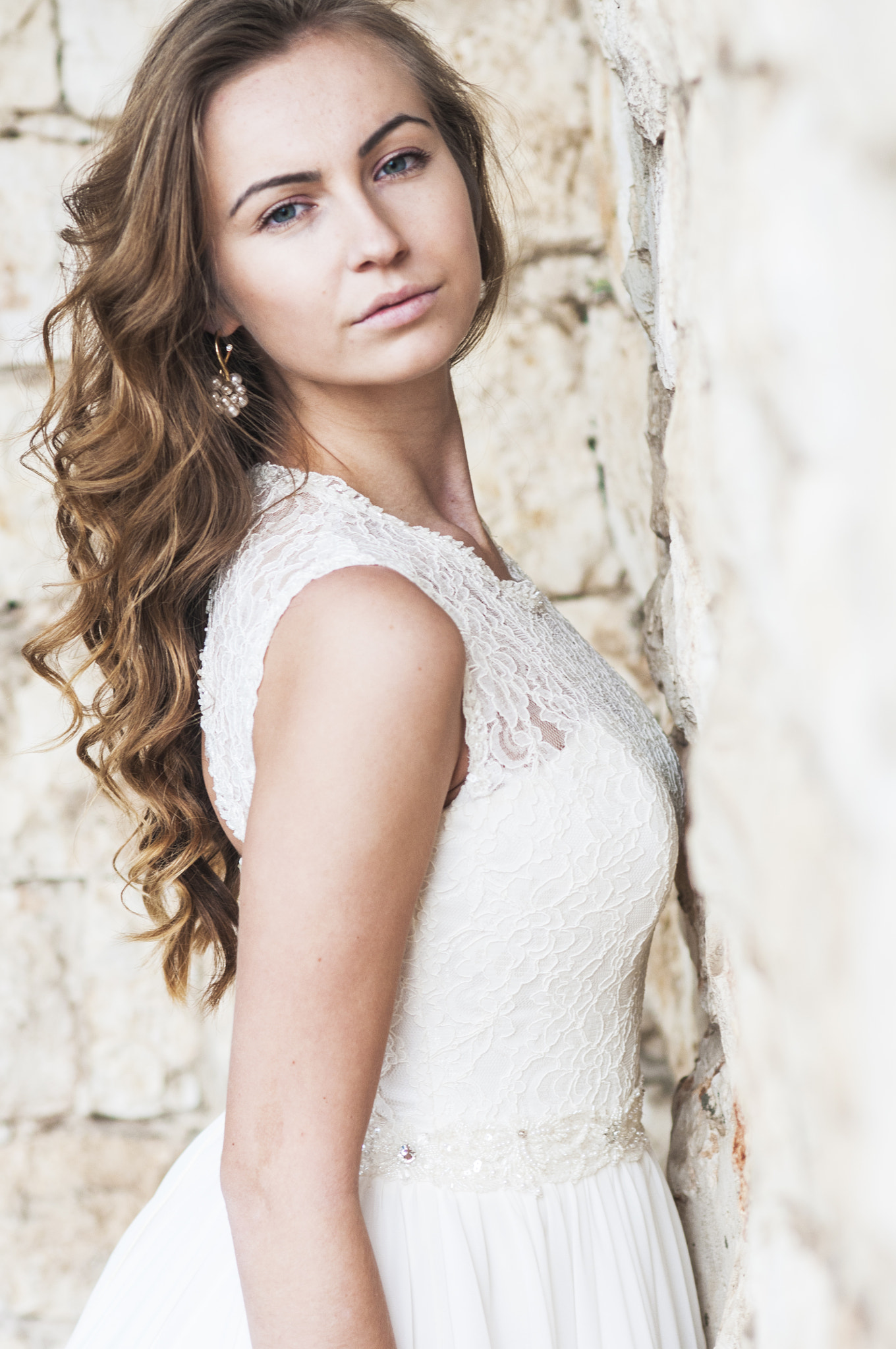 Nikon D300S + Nikon AF Nikkor 85mm F1.8D sample photo. Bride photography