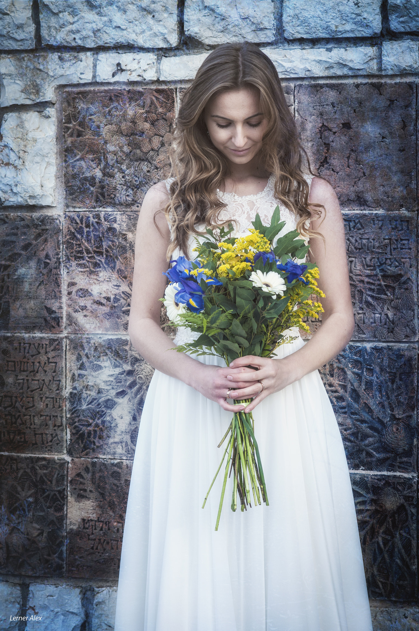 Nikon D300S + Nikon AF Nikkor 85mm F1.8D sample photo. Bride photography
