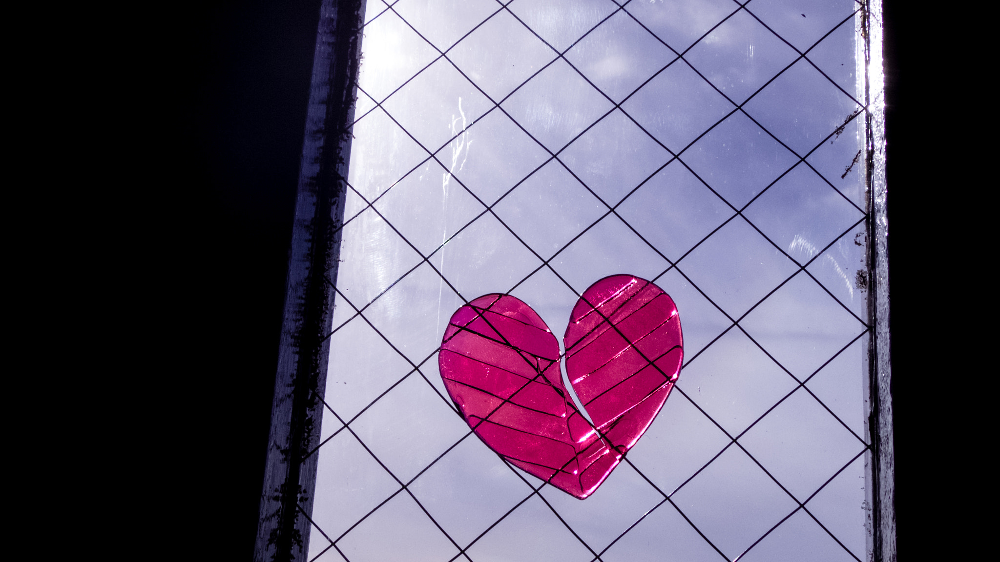 Pentax Q sample photo. Help for the broken hearted photography