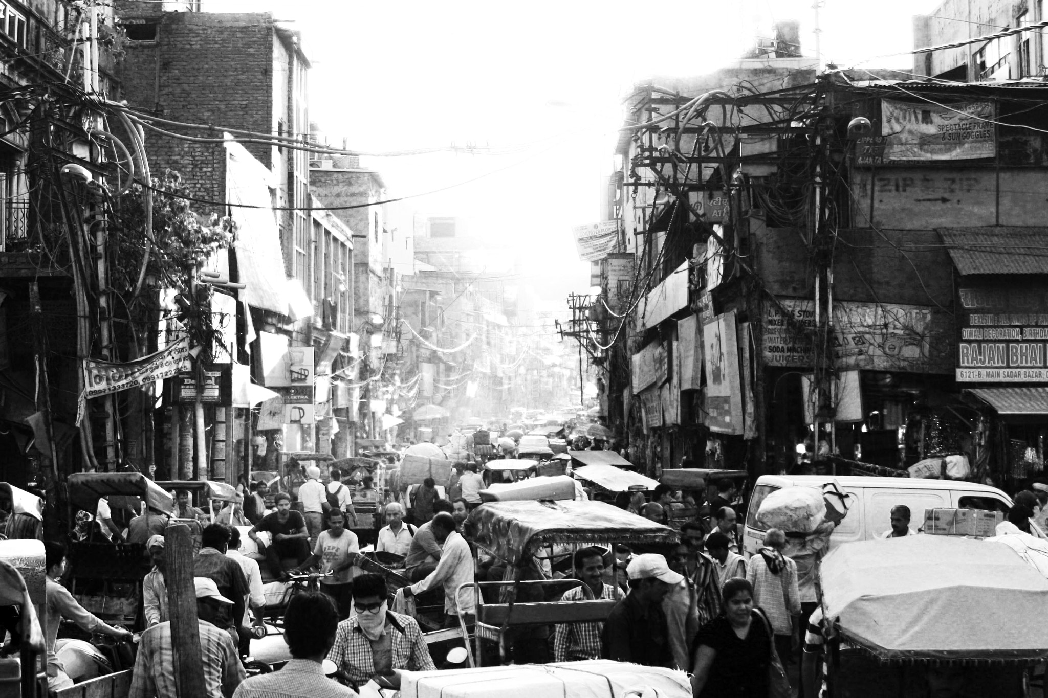 Canon EOS 1000D (EOS Digital Rebel XS / EOS Kiss F) sample photo. Delhi street photography