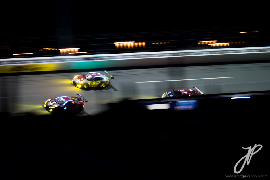 Nikon D4S + Nikon AF-S Nikkor 500mm F4G ED VR sample photo. Night run photography