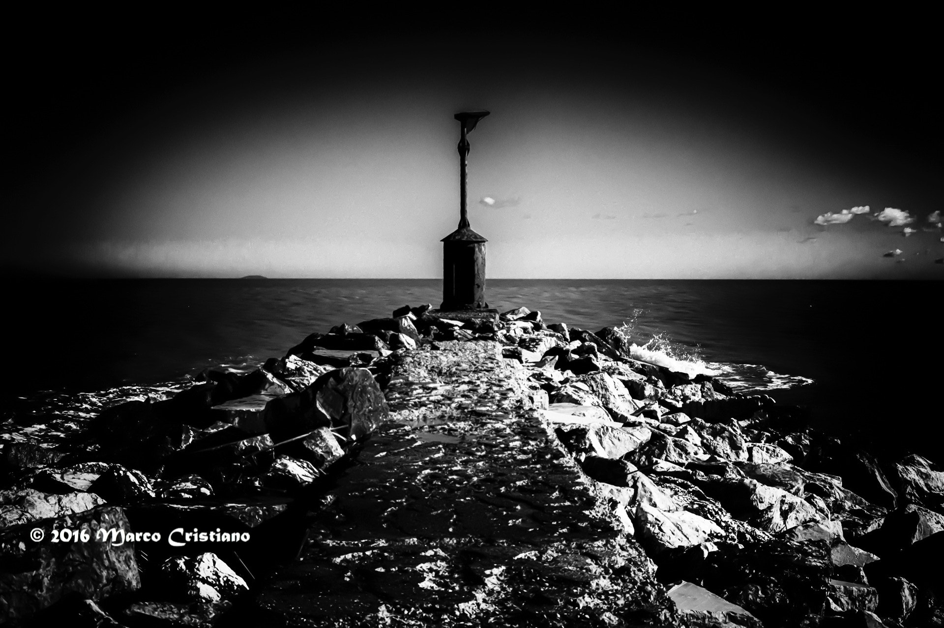 AF Zoom-Nikkor 28-70mm f/3.5-4.5 sample photo. Il vecchio faro... photography