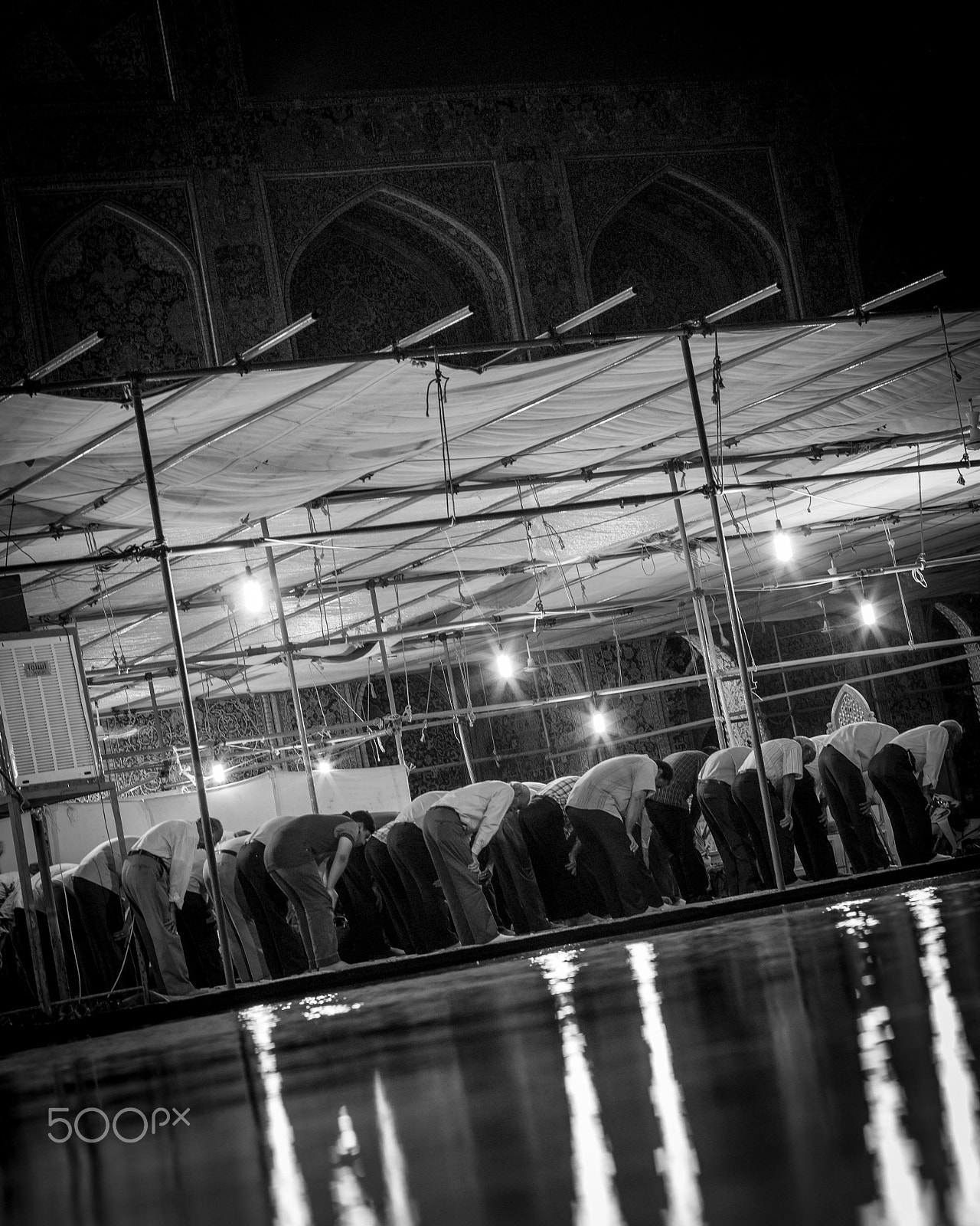 Hasselblad H3DII-39 + HC 80 sample photo. Special moments at isfahan photography