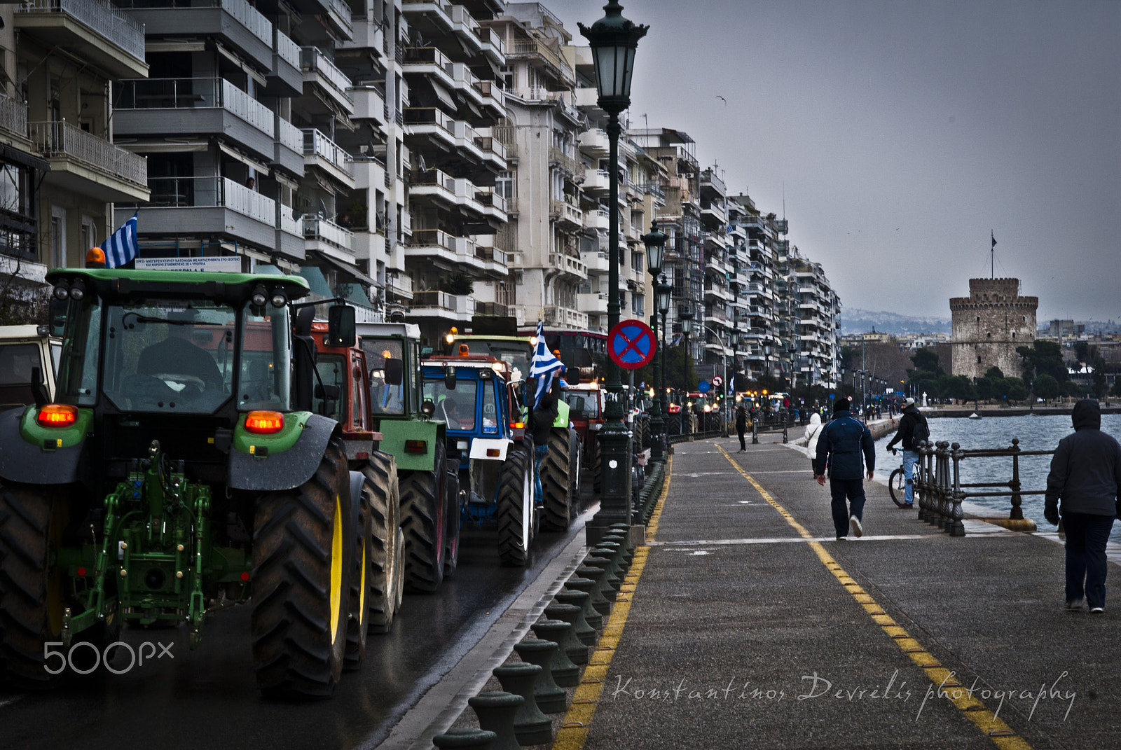 Nikon AF-S Nikkor 28-70mm F2.8 ED-IF sample photo. Farmers in the city ... photography