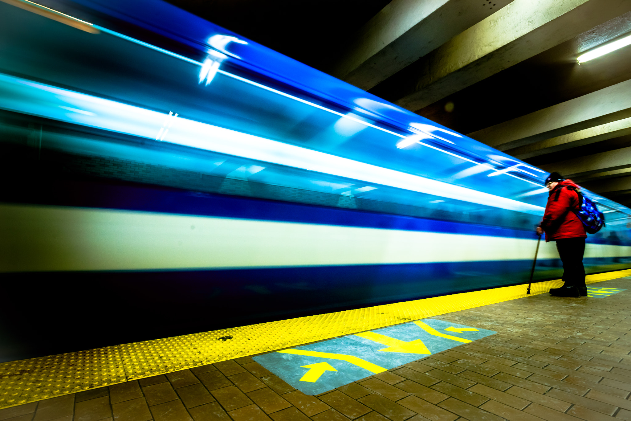 Sigma 10-20mm F4-5.6 EX DC HSM sample photo. Montreal metro photography