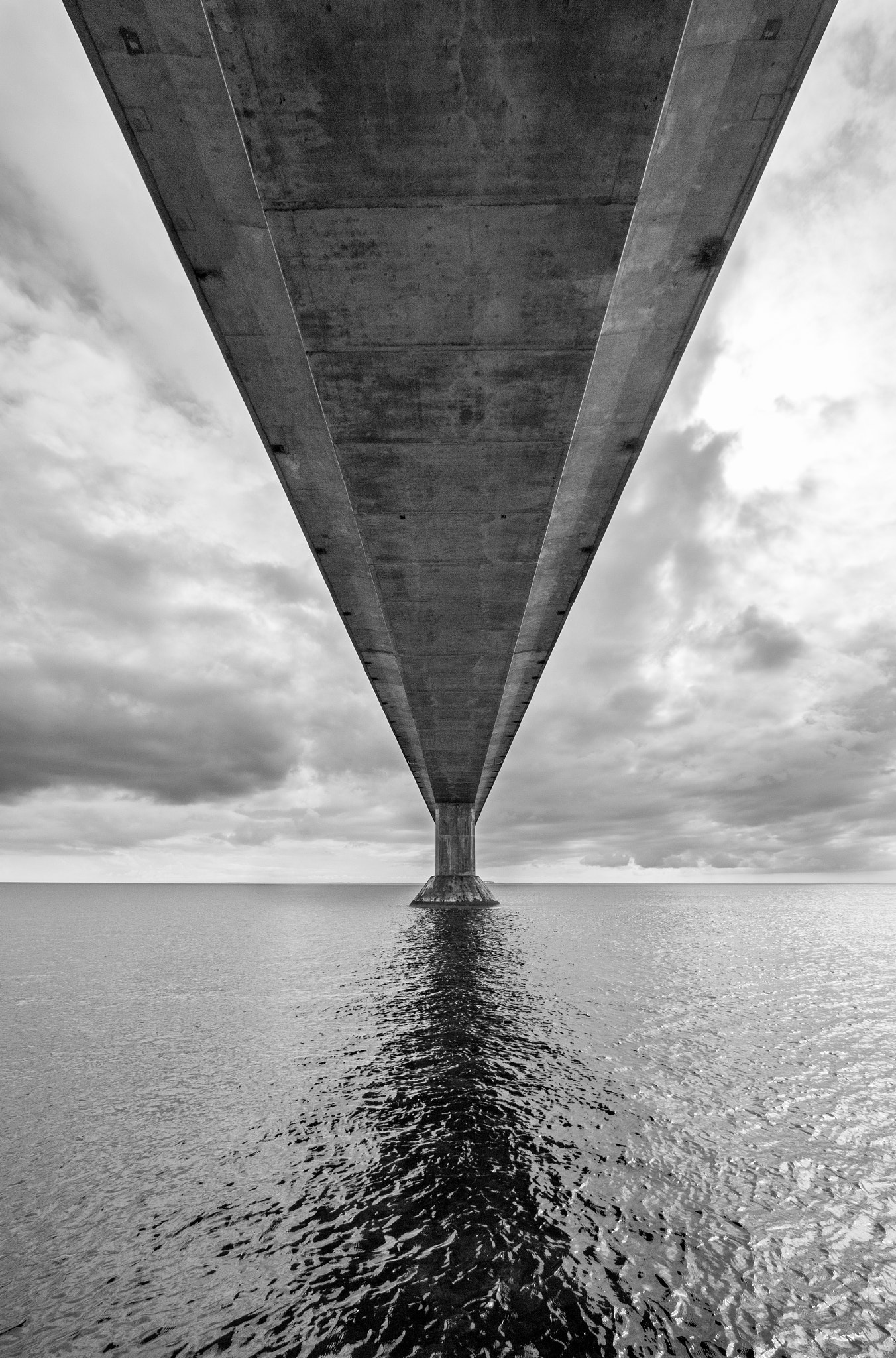Canon EF-S 10-22mm F3.5-4.5 USM sample photo. Bridge overhead photography