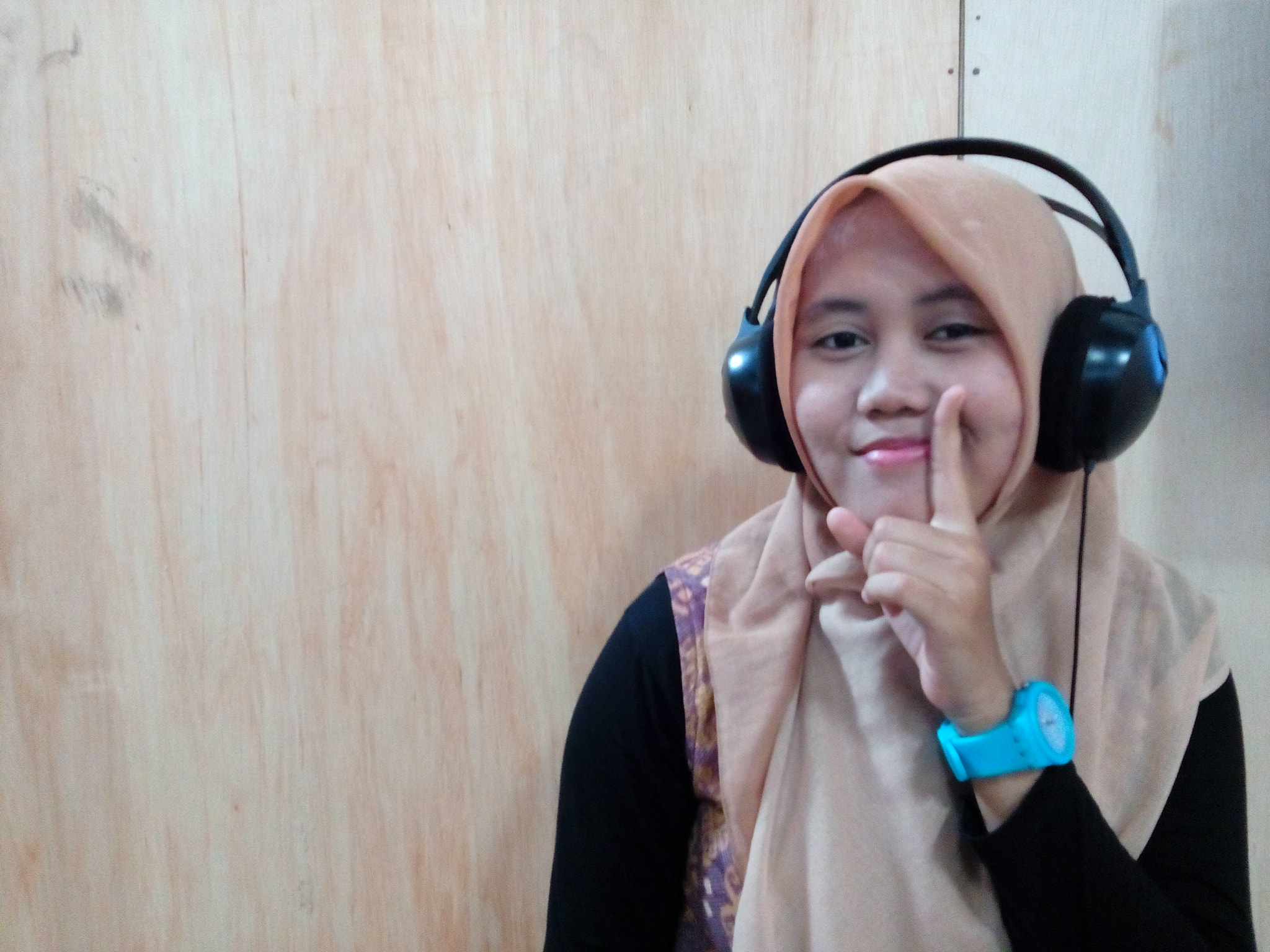 vivo Y28 sample photo. Jakarta binnale photography