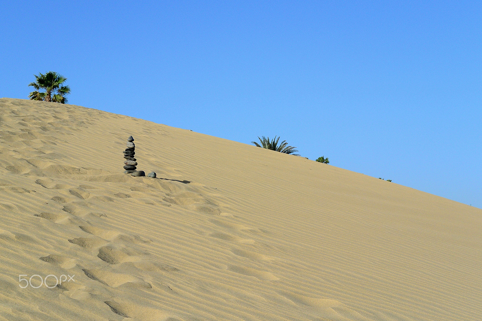 Nikon 1 S1 sample photo. Stones on sand photography