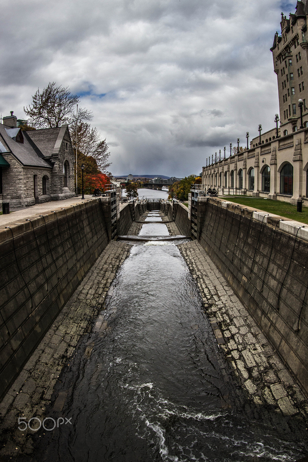 Canon EF 8-15mm F4L Fisheye USM sample photo. Rideau canal photography