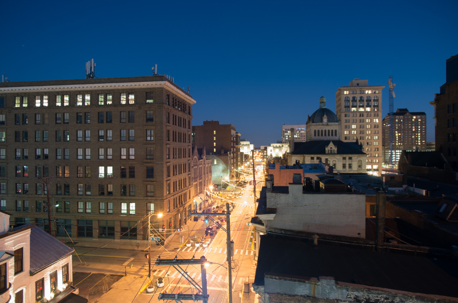 Pentax K-50 + HD Pentax DA 15mm F4 ED AL Limited sample photo. Lexington evening photography