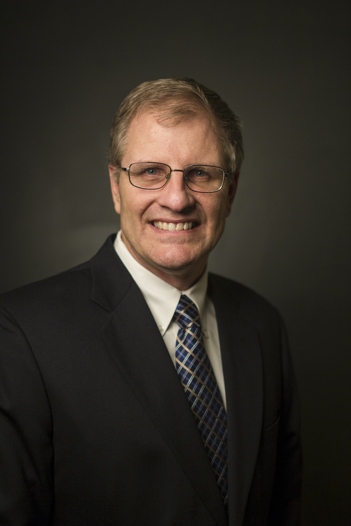 Sigma 35mm F1.4 DG HSM Art sample photo. Tony: operations manager photography