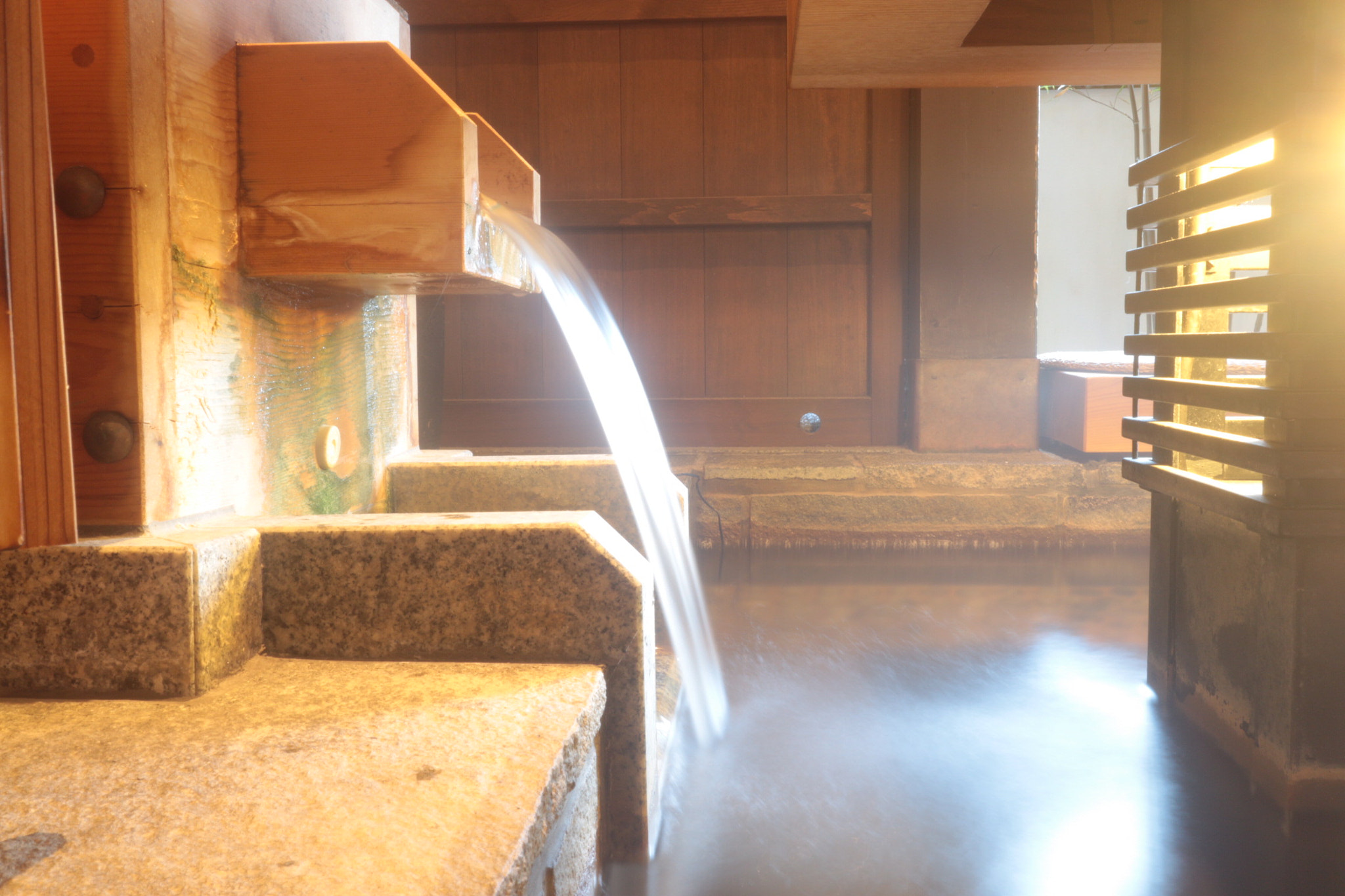 Canon EOS M10 + Canon EF-M 22mm F2 STM sample photo. Onsen photography