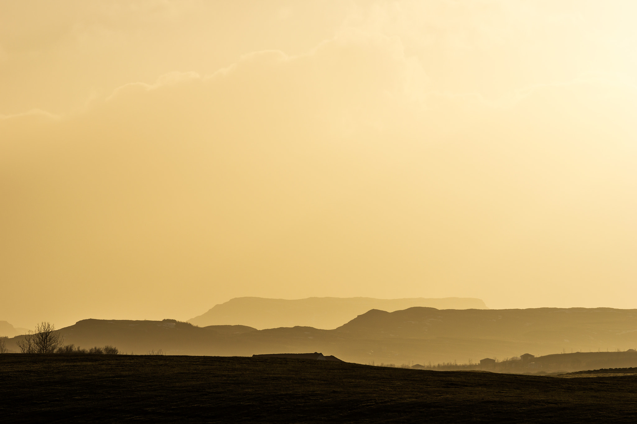 Sony SLT-A77 + Tamron SP AF 70-200mm F2.8 Di LD (IF) MACRO sample photo. Golden mountain landscape photography