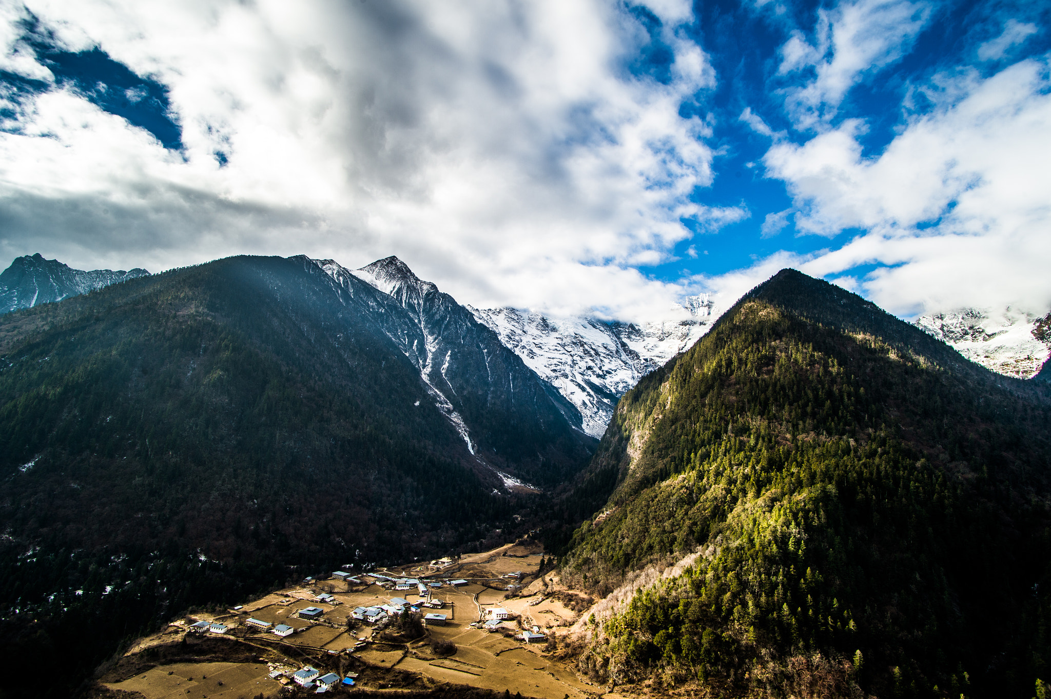 Nikon Df sample photo. Yubeng village photography