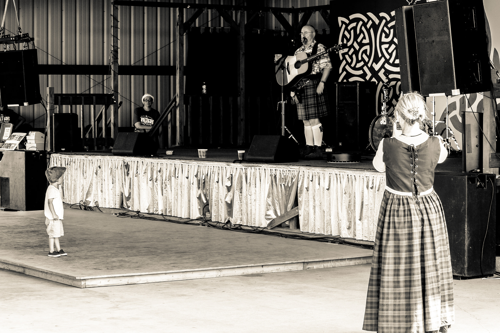Canon EF-S 55-250mm F4-5.6 IS sample photo. Irish fest photography