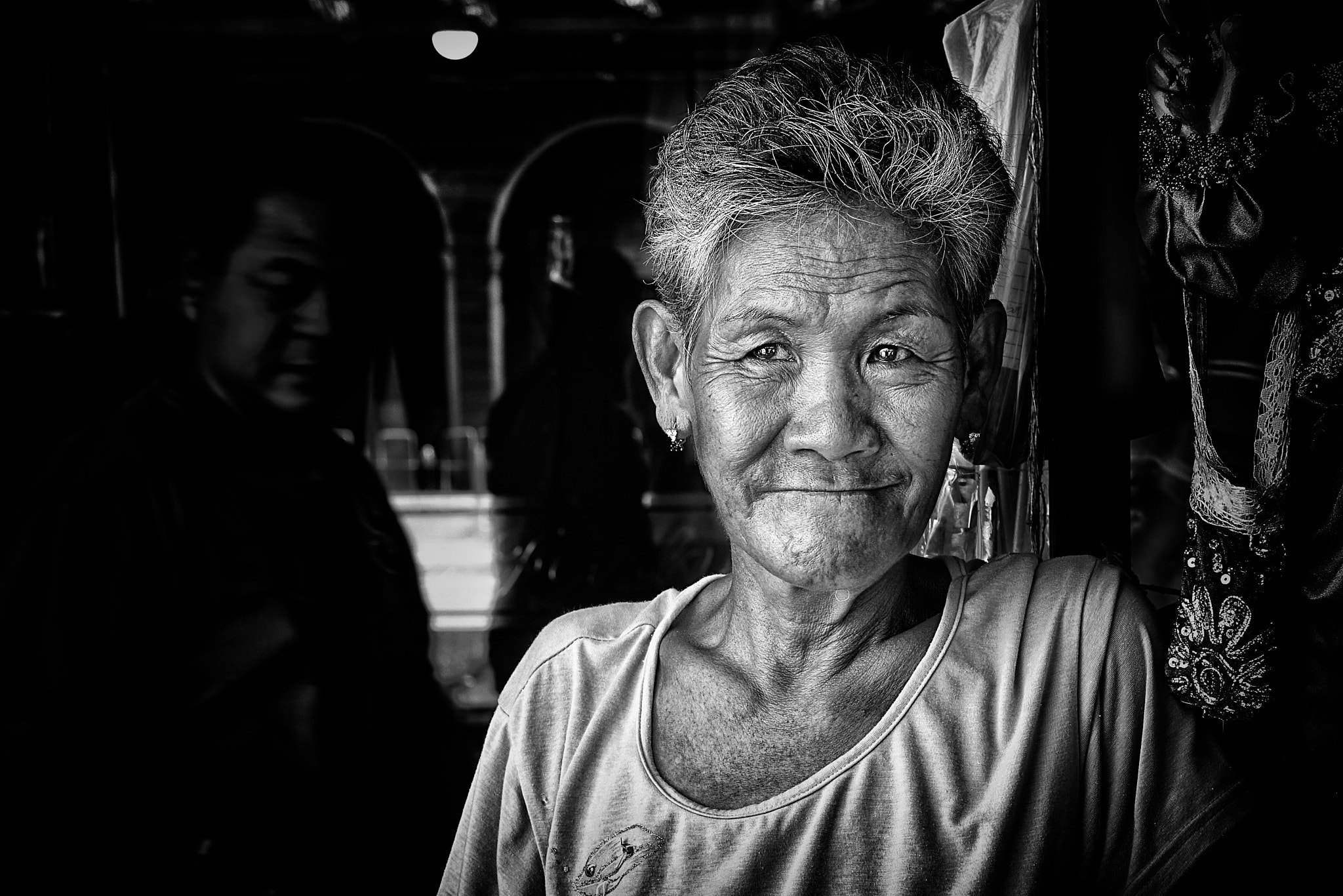 E 32mm F1.8 sample photo. Young at heart photography