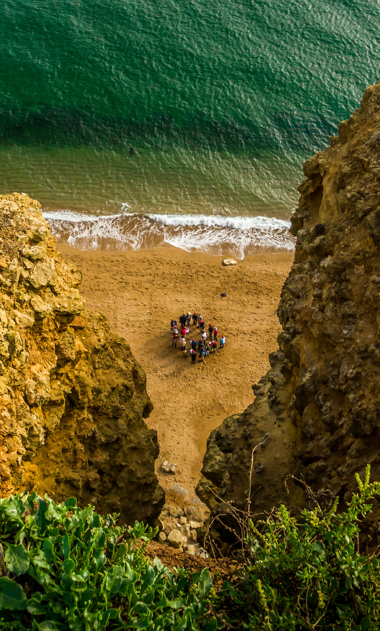 Sony Alpha NEX-5N + Sony E 18-200mm F3.5-6.3 OSS sample photo. West bay cliff photography