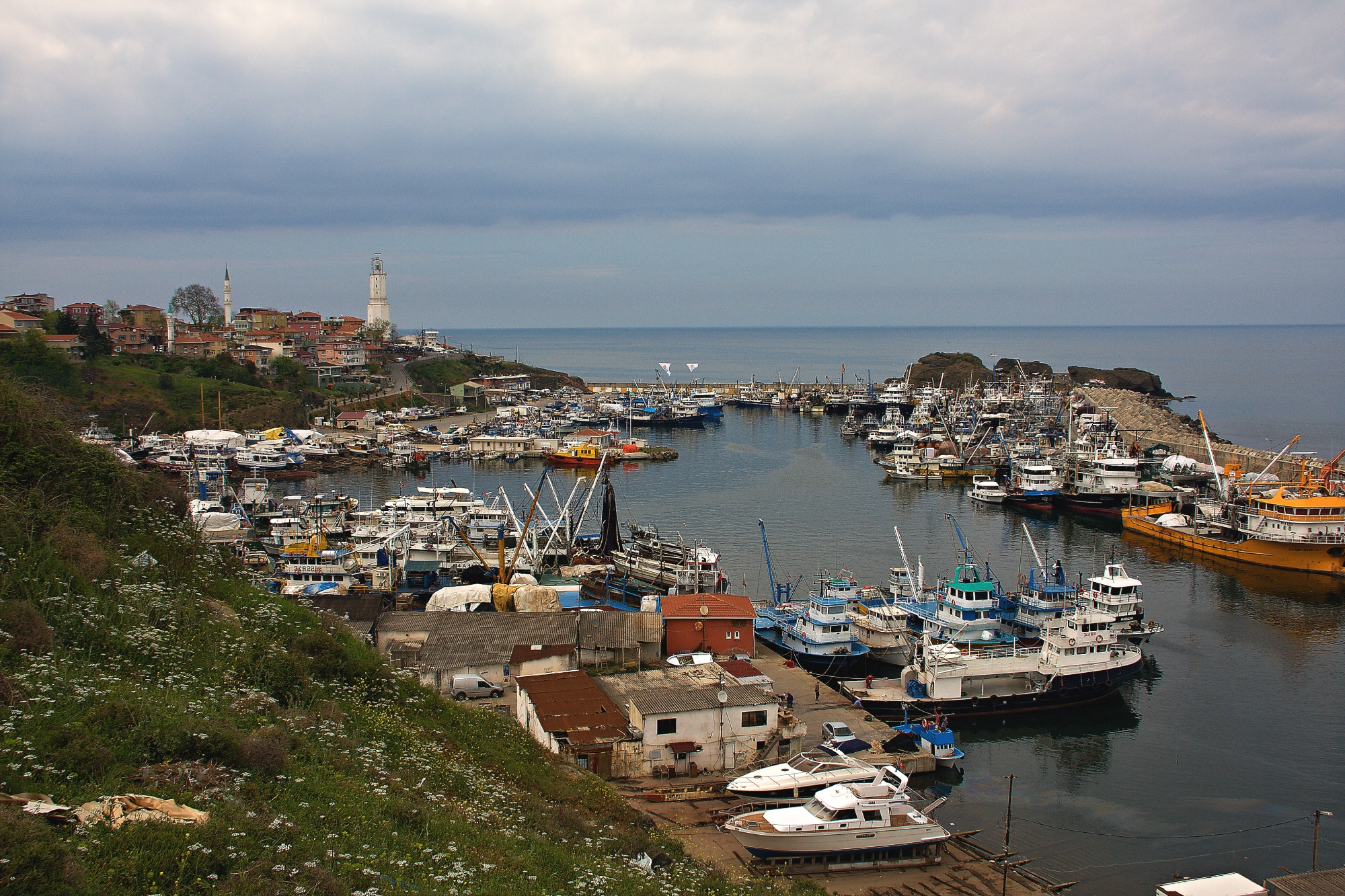 Canon EOS 40D + 18.00 - 135.00 mm sample photo. Rumeli feneri photography