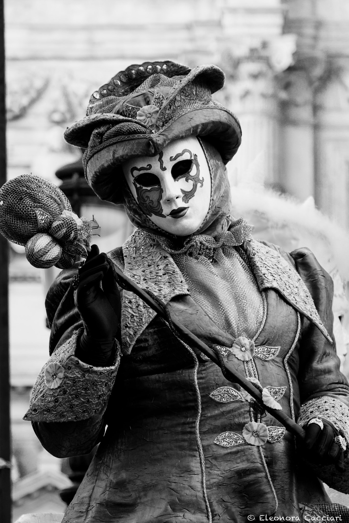 Canon EF-S 18-135mm F3.5-5.6 IS STM sample photo. Il mistero della maschera photography