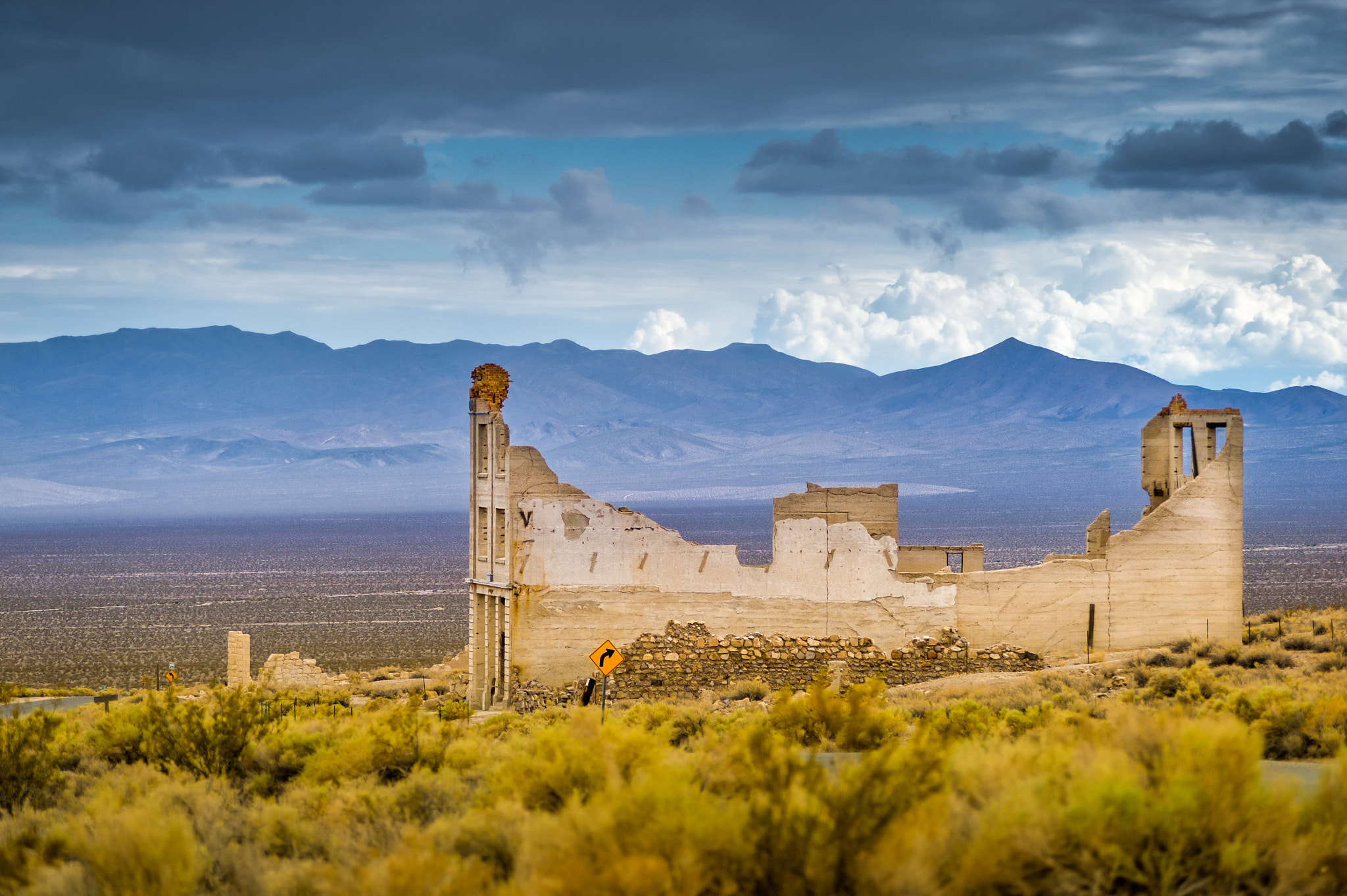Nikon AF-Nikkor 80-200mm F2.8D ED sample photo. Ghosttown rhyolite nevada 2 photography
