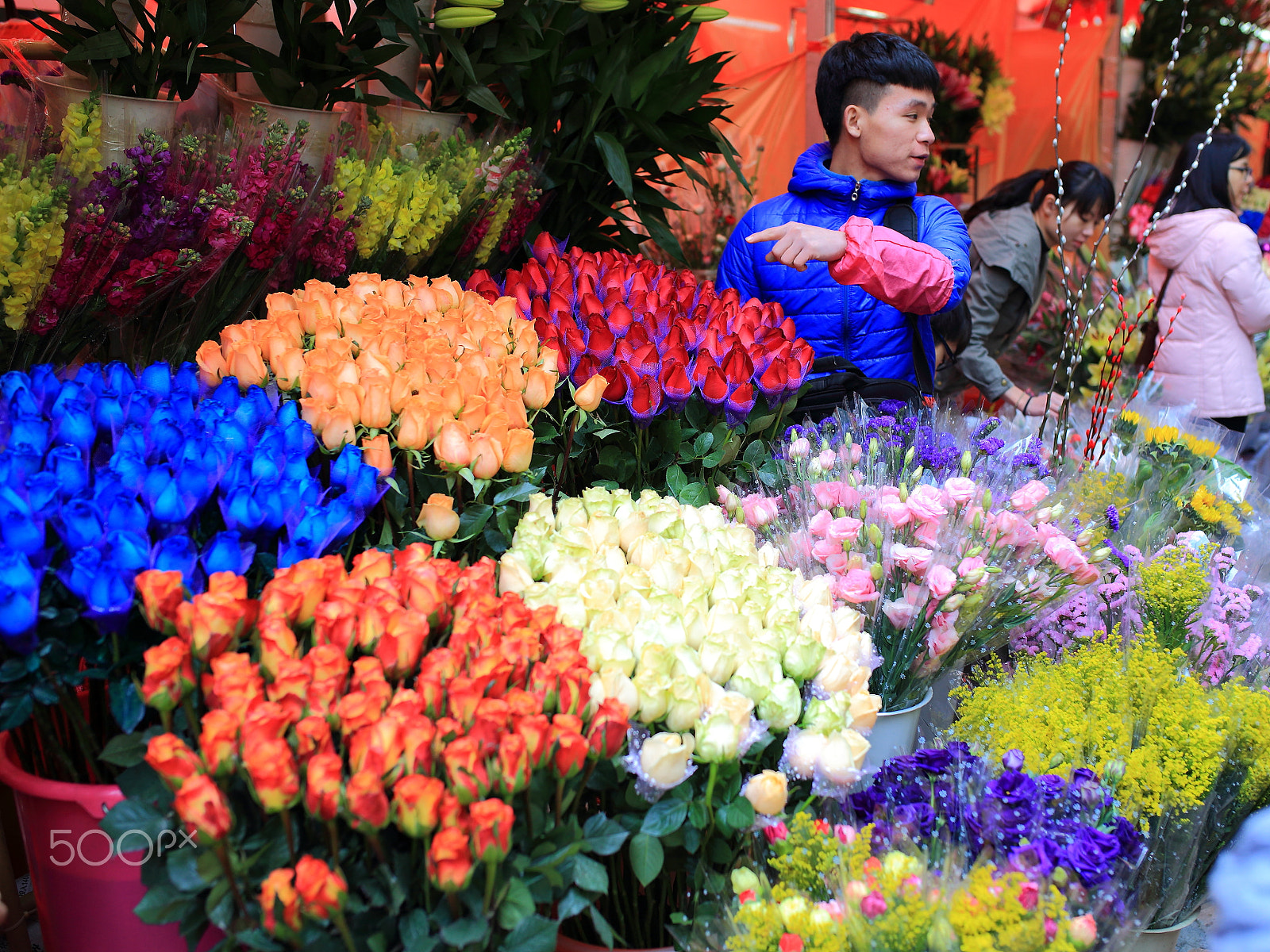 Canon EOS-1D X + Sigma 35mm F1.4 DG HSM Art sample photo. Flower market photography