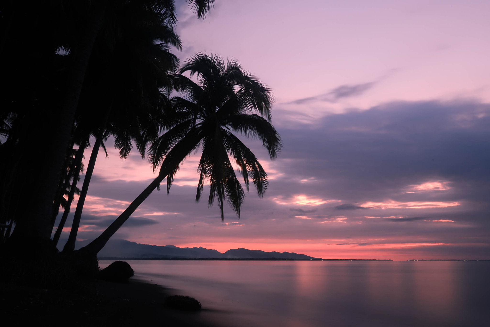 AF Zoom-Nikkor 24-120mm f/3.5-5.6D IF sample photo. Sun sets on 2015 photography