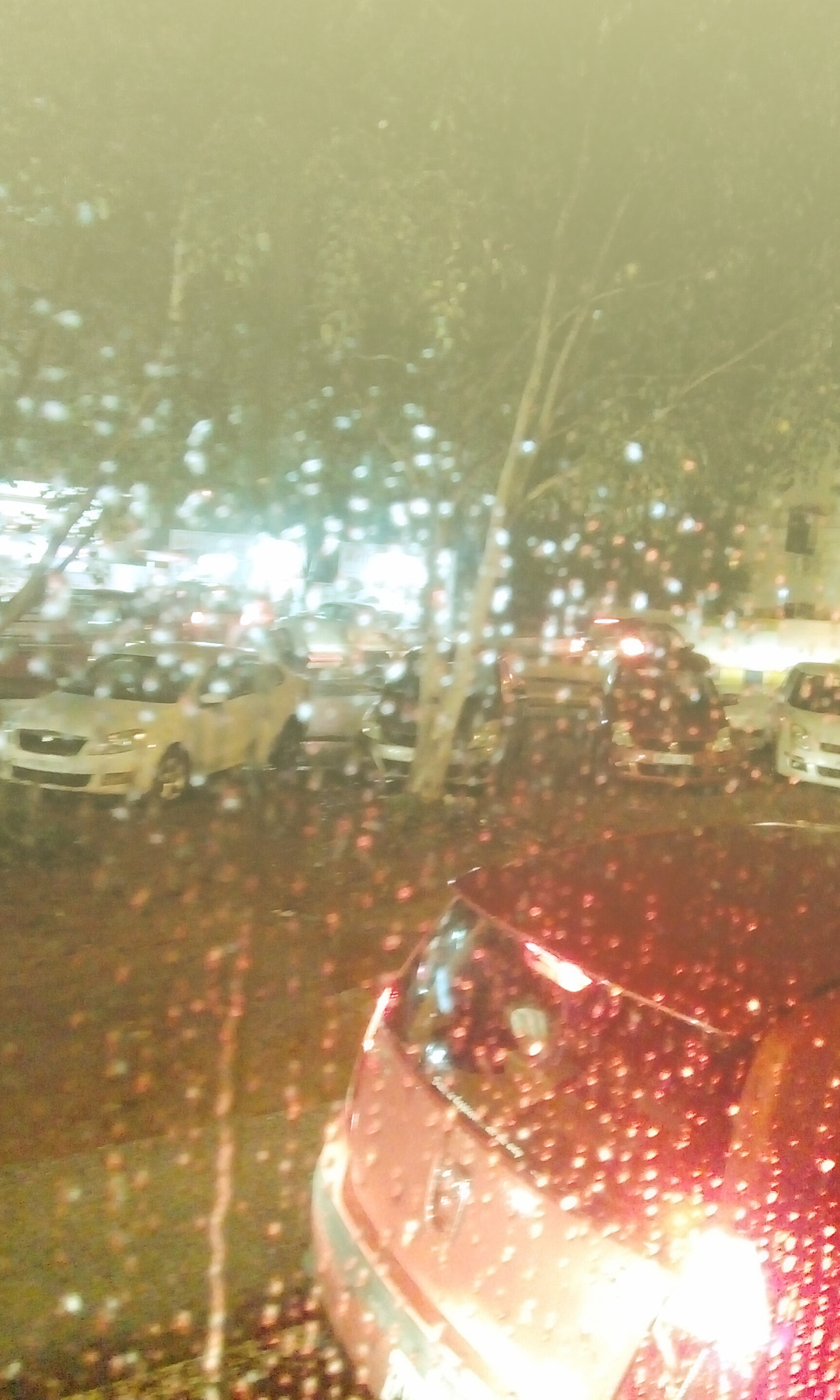 HTC DESIRE 526G+ DUAL SIM sample photo. Rainy day1 photography