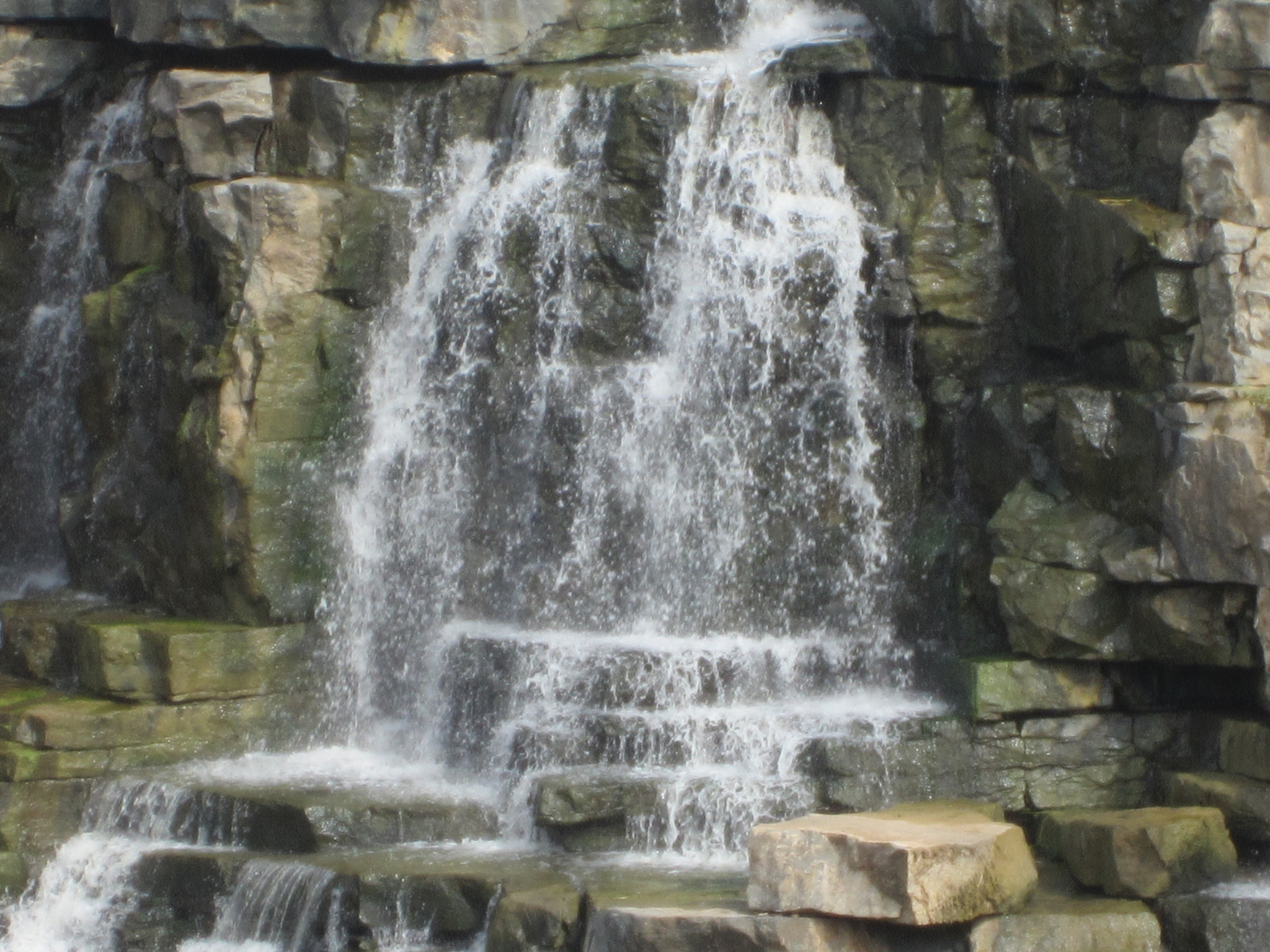 Canon PowerShot ELPH 300 HS (IXUS 220 HS / IXY 410F) sample photo. Ethipothala falls photography