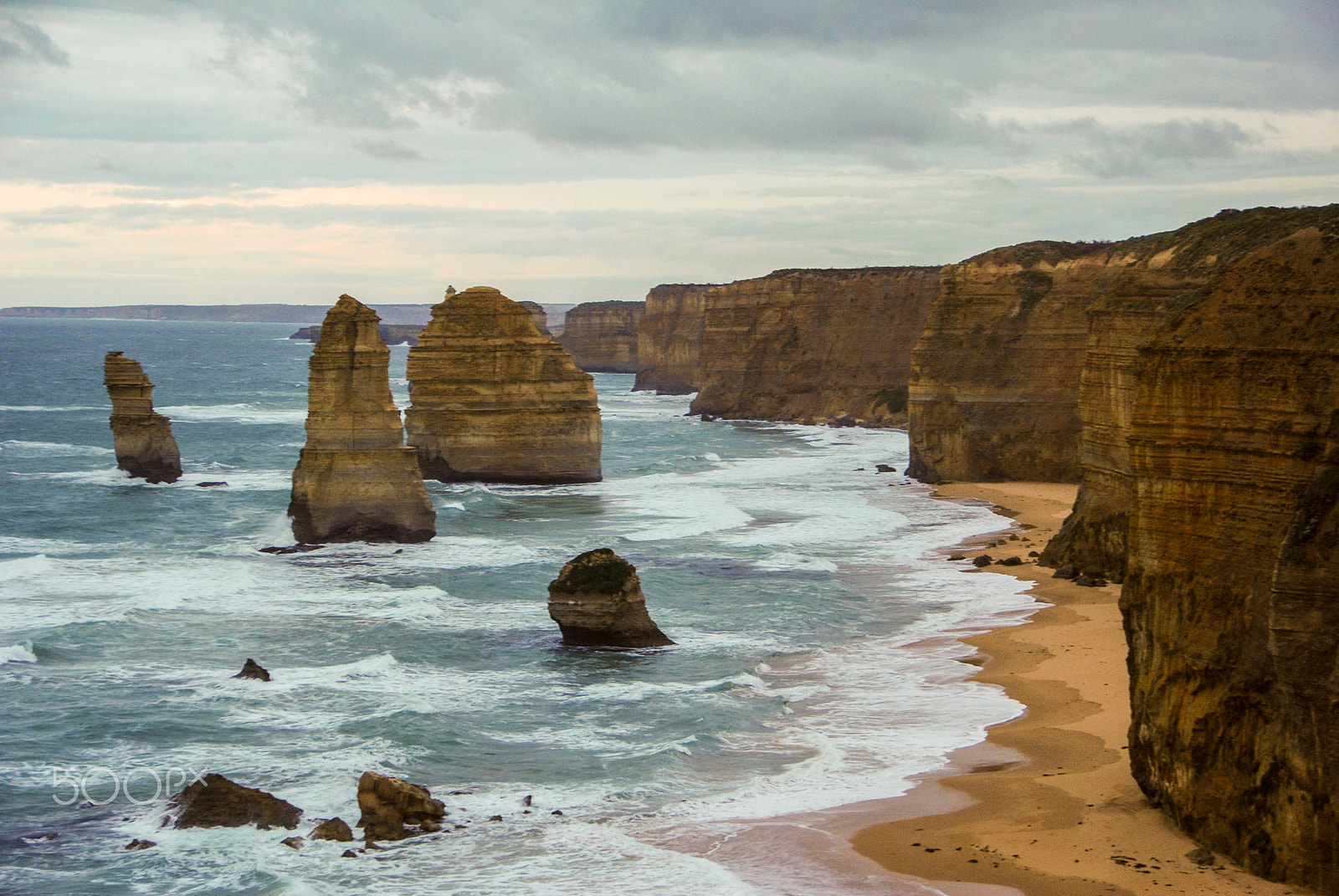 Nikon D3000 + Sigma 18-250mm F3.5-6.3 DC OS HSM sample photo. The great ocean road, 12 apostles photography